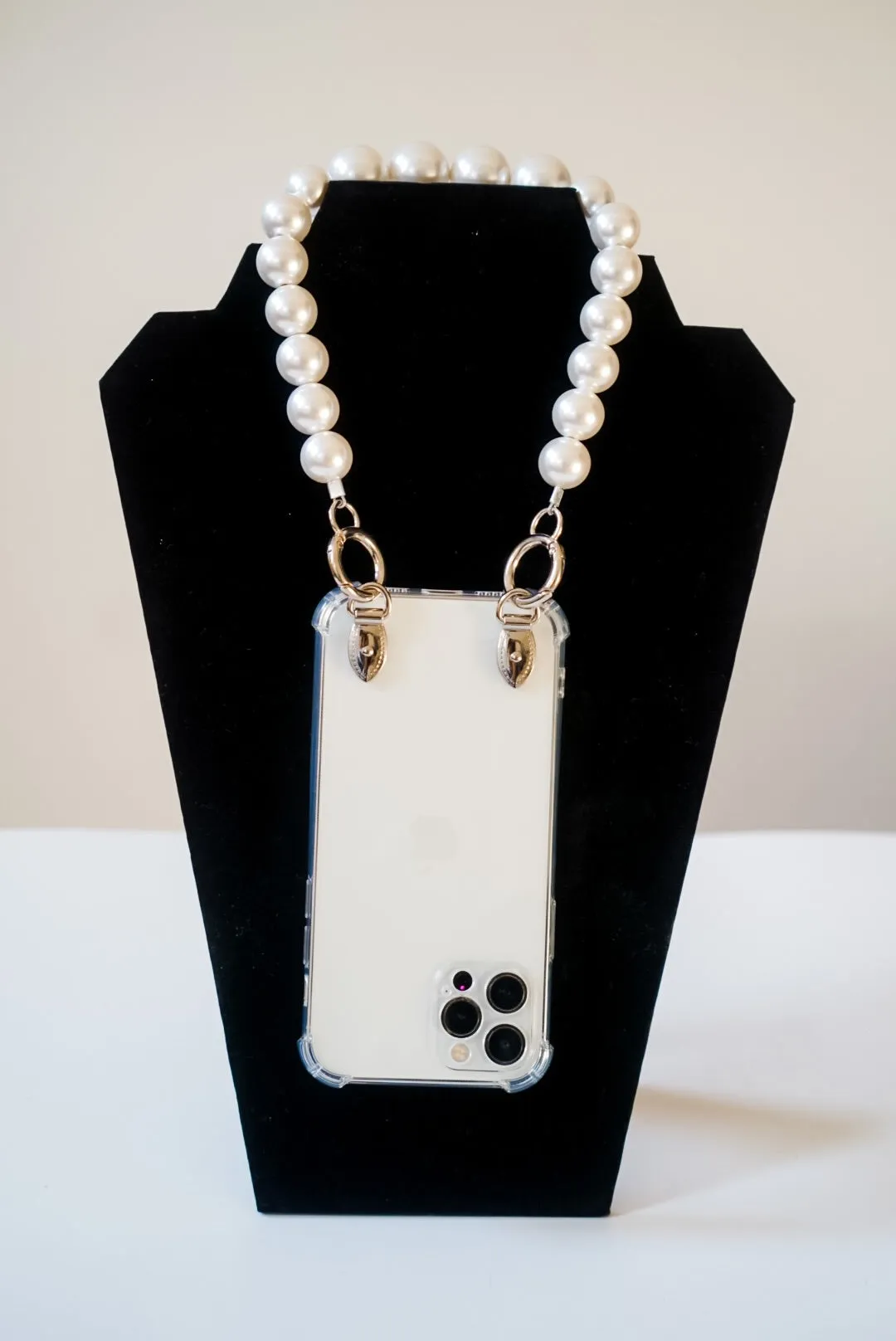 Belle Pearl Chain   iPhone Case