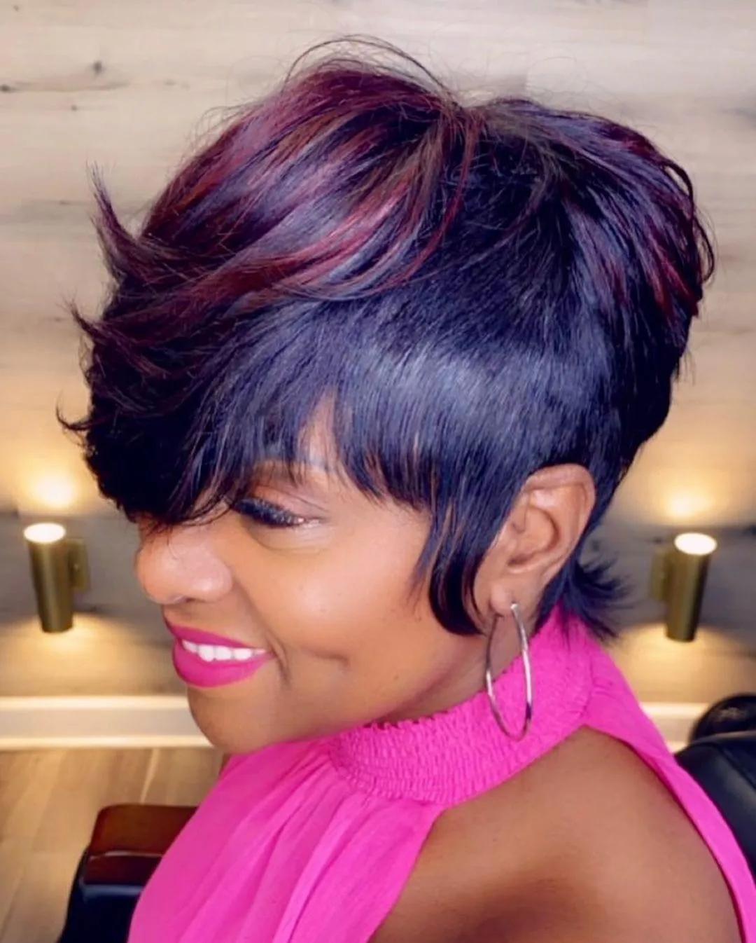 BeQueen 99,9€=1 perruques sans colle “	Alpha” Perruque Customisée Pixie Rouge mix Noir