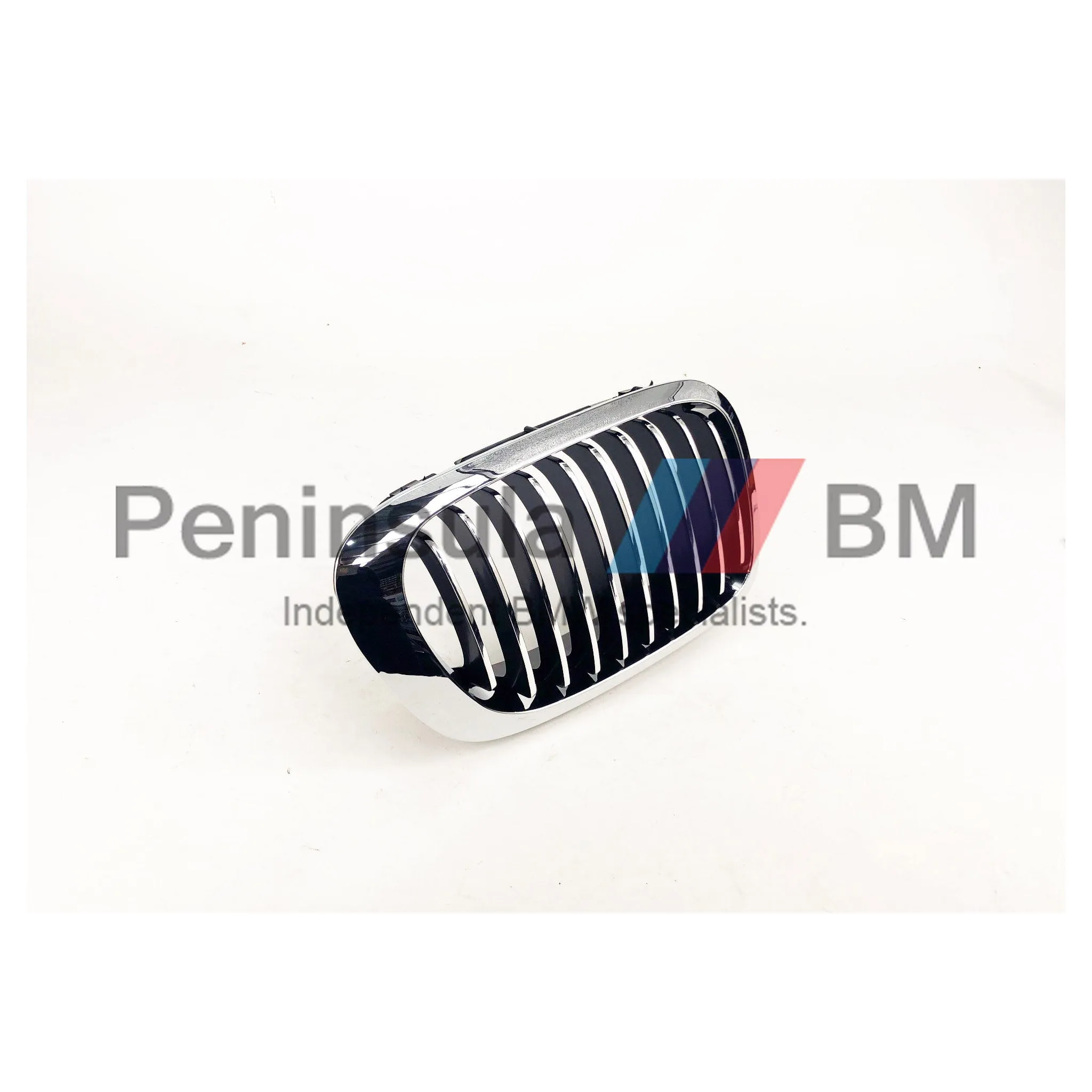 BMW Grille Right Chrome E46 Coupe Convertible 51138208686