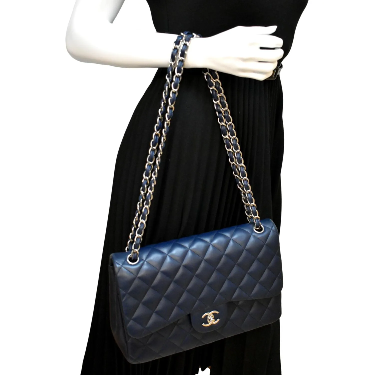 CHANEL Jumbo Double Flap Calfskin Leather Shoulder Bag Navy Blue