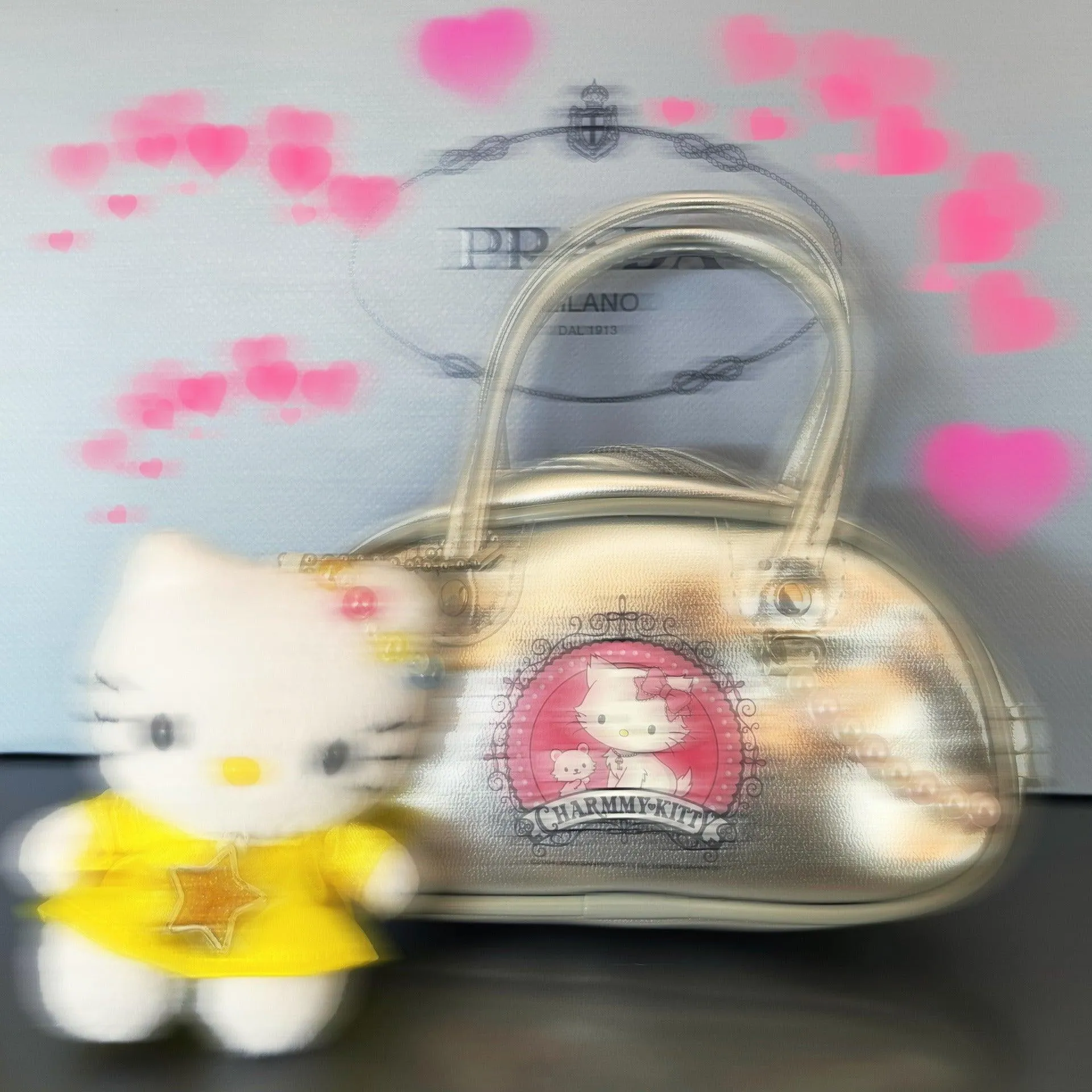 Charmmy Kitty Hand Bag with a shoulder strap