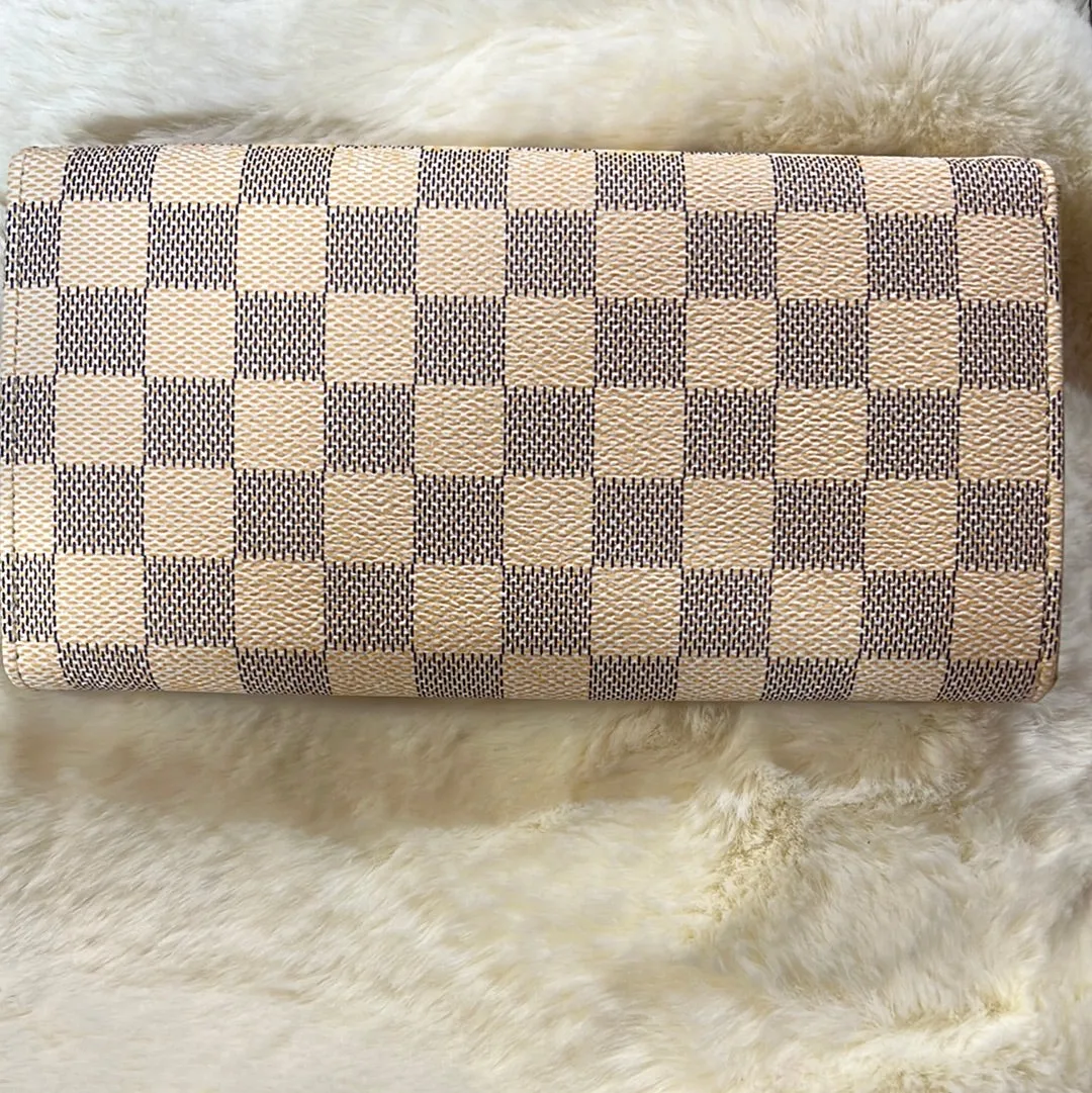 Classy Cream Wallet