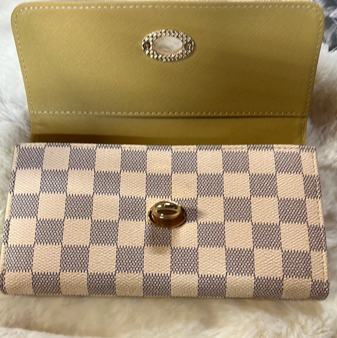 Classy Cream Wallet
