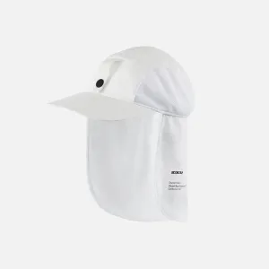 District Vision   2XU Ultralight Desert Hat - White