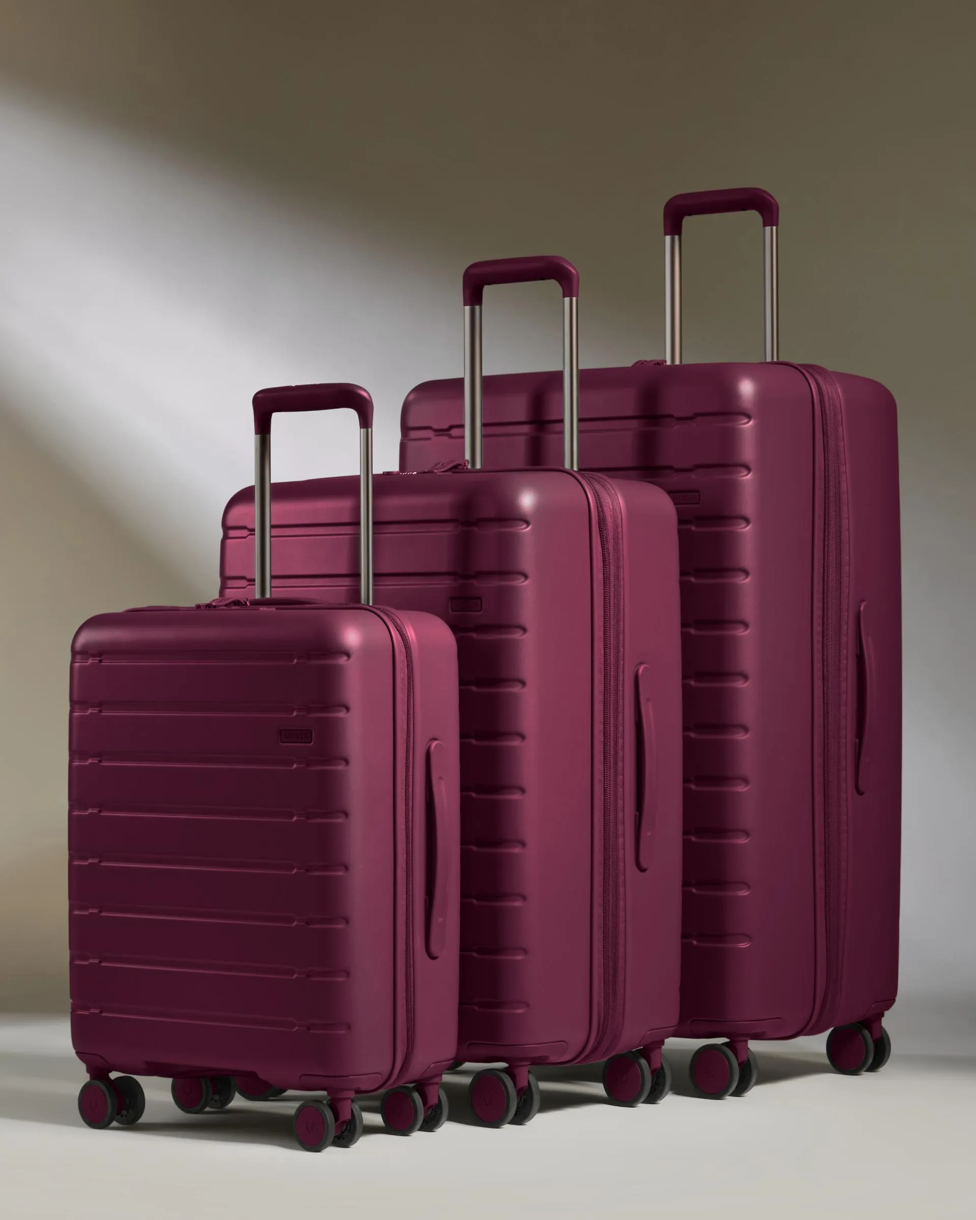 Expandable Carry-on Luggage Set in Berry Red - Stamford 2.0
