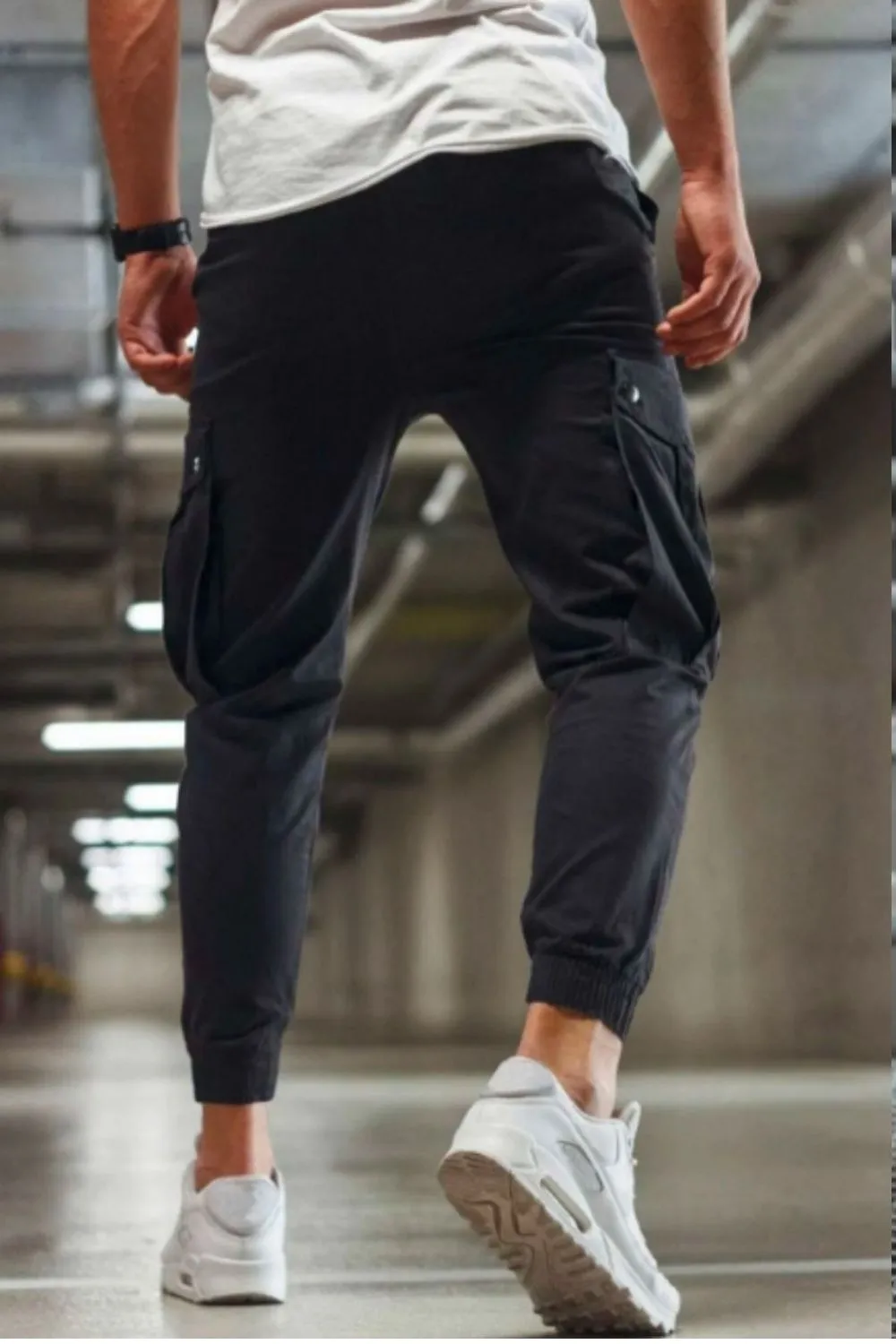 Flap Pocket Solid Trousers