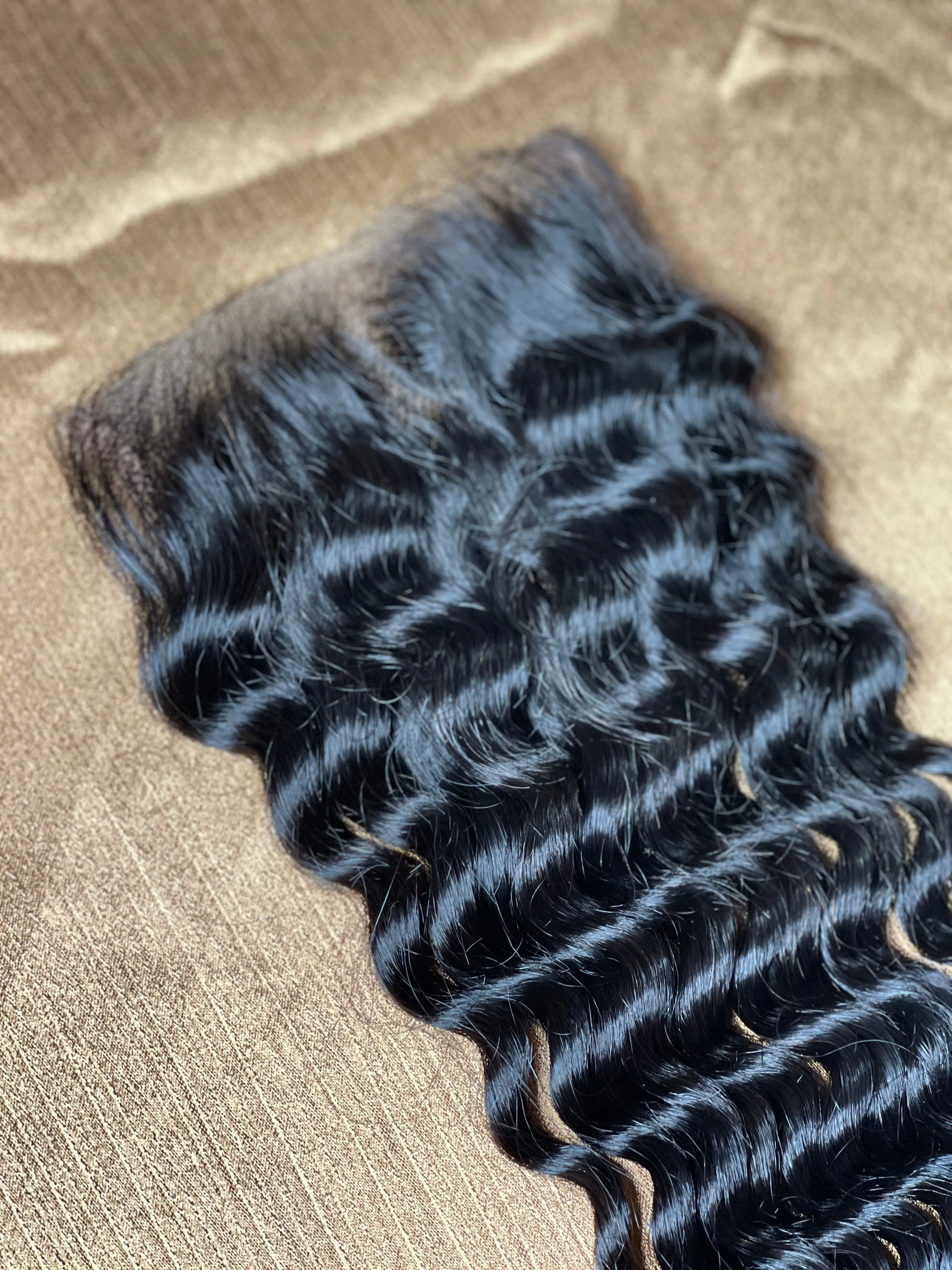 FRENCH CURLY RAW CLOSURE