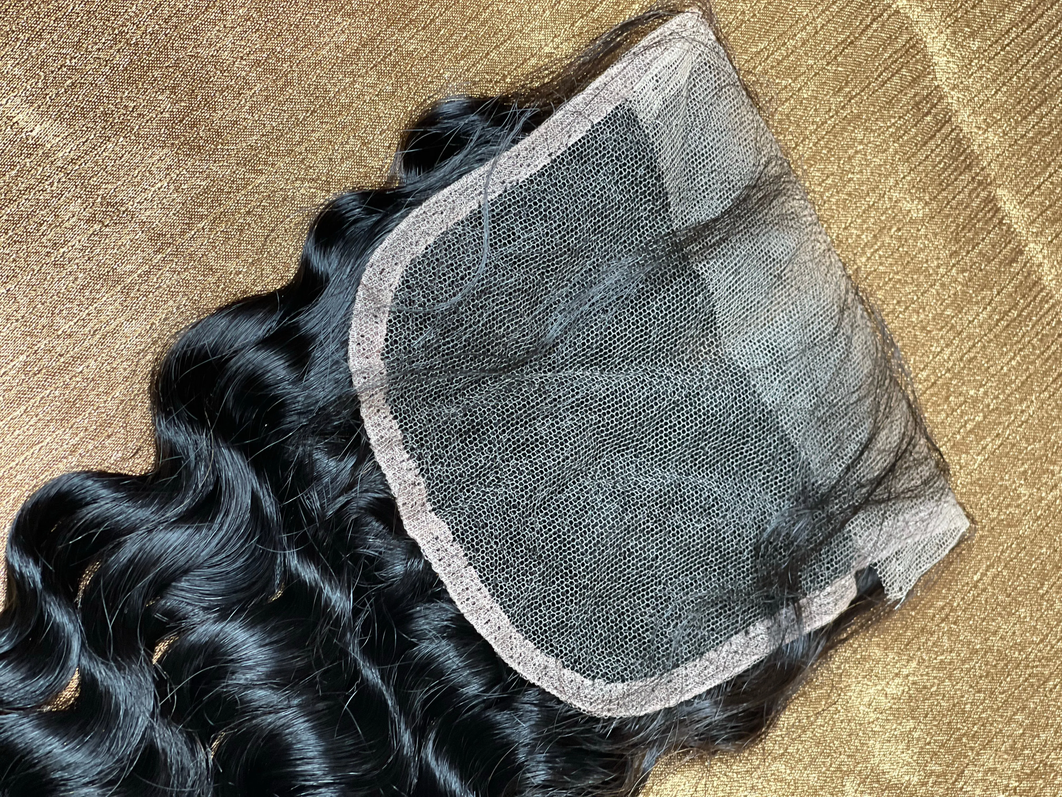 FRENCH CURLY RAW CLOSURE