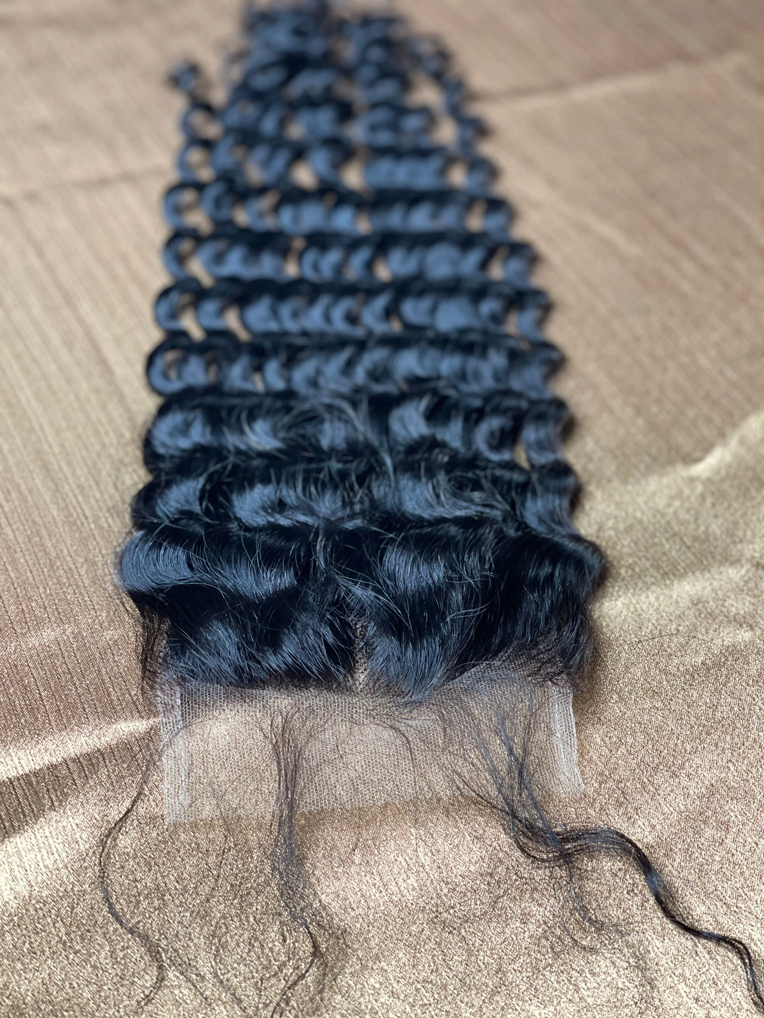 FRENCH CURLY RAW CLOSURE