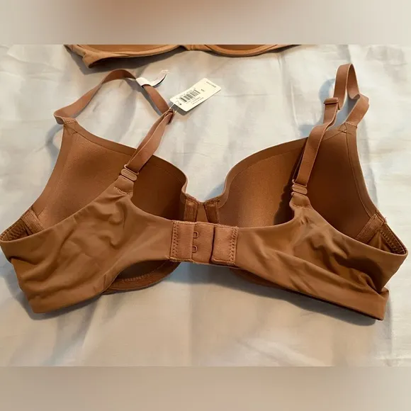 GAP T-shirt Bras 32A (3 bras)