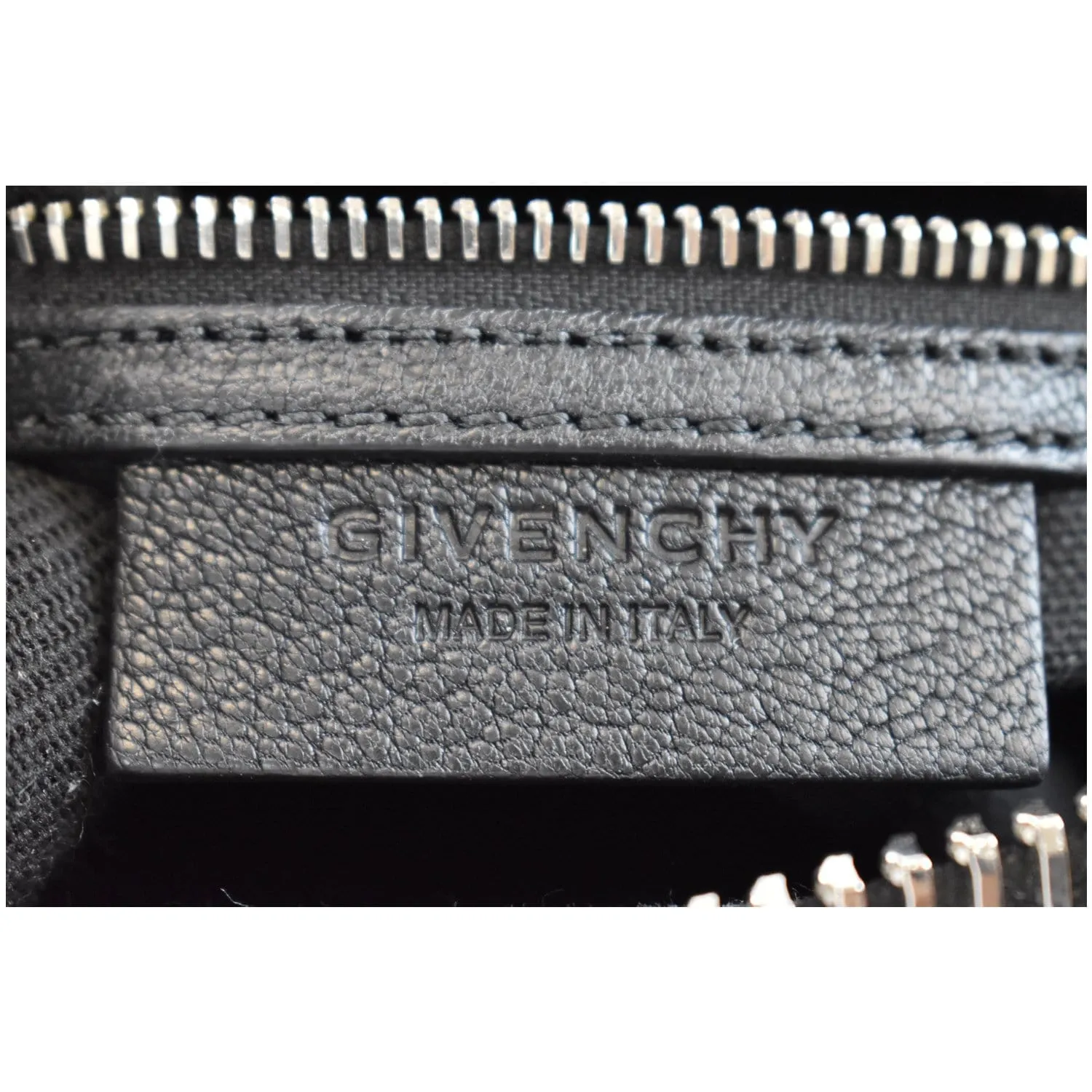 GIVENCHY Antigona Mini Grained Leather Shoulder Bag Black