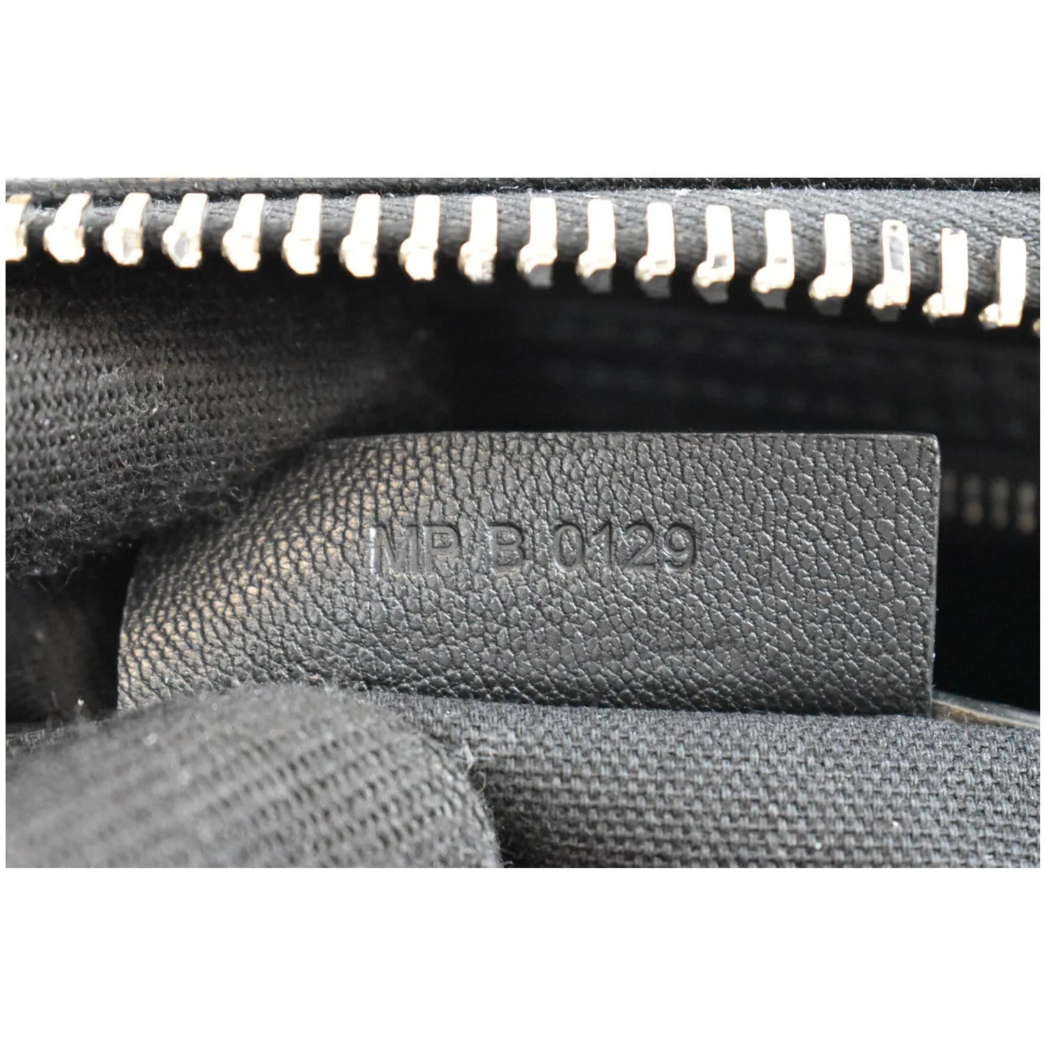 GIVENCHY Antigona Mini Grained Leather Shoulder Bag Black