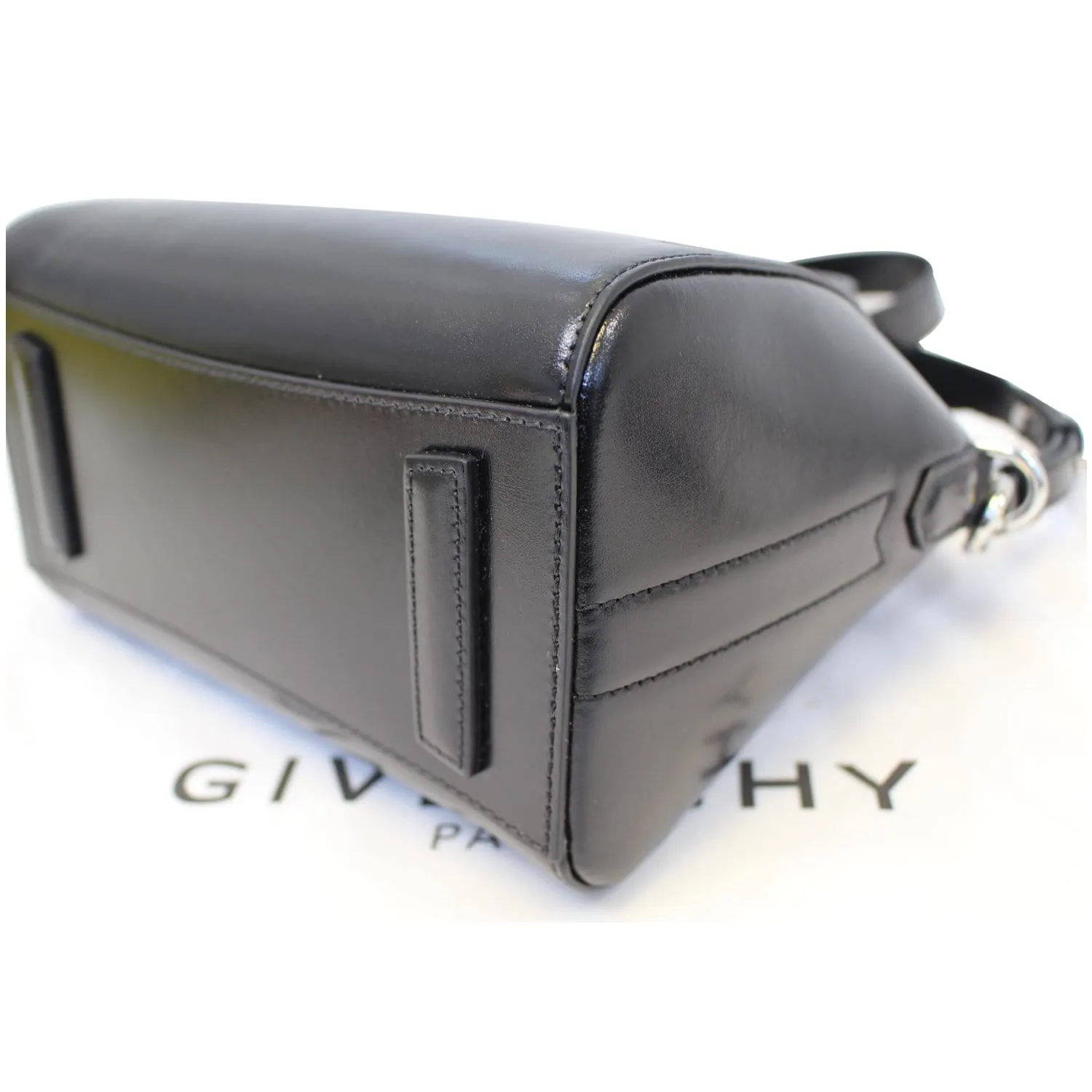 GIVENCHY Antigona Small Calfskin Leather Shoulder Bag Black