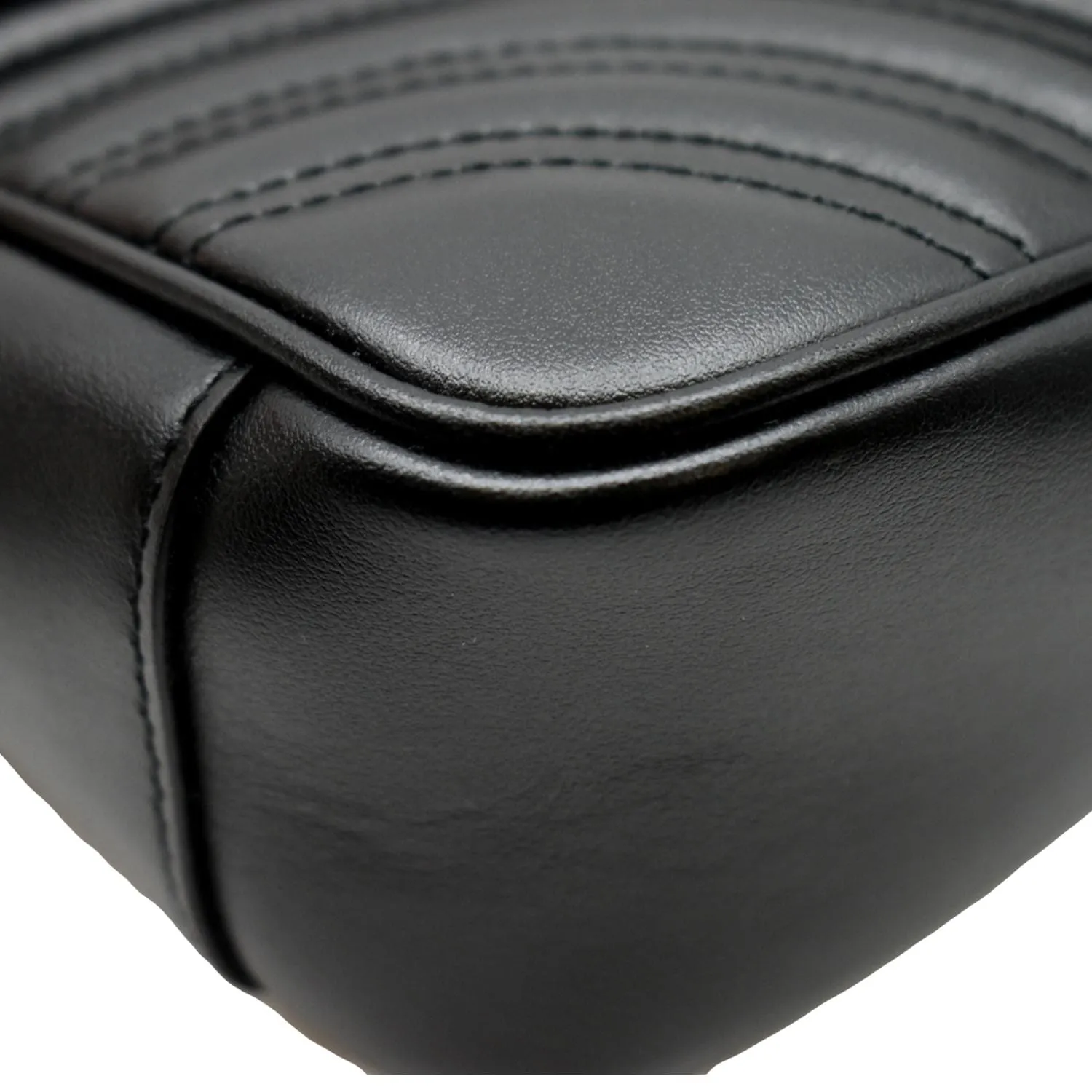GUCCI GG Marmont Small Matelasse Chevron Leather Shoulder Bag Black 443497