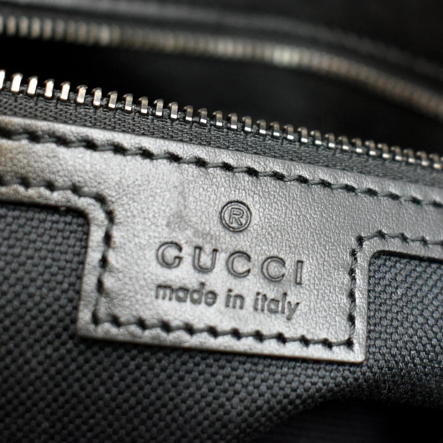 GUCCI GG Marmont Small Matelasse Chevron Leather Shoulder Bag Black 443497