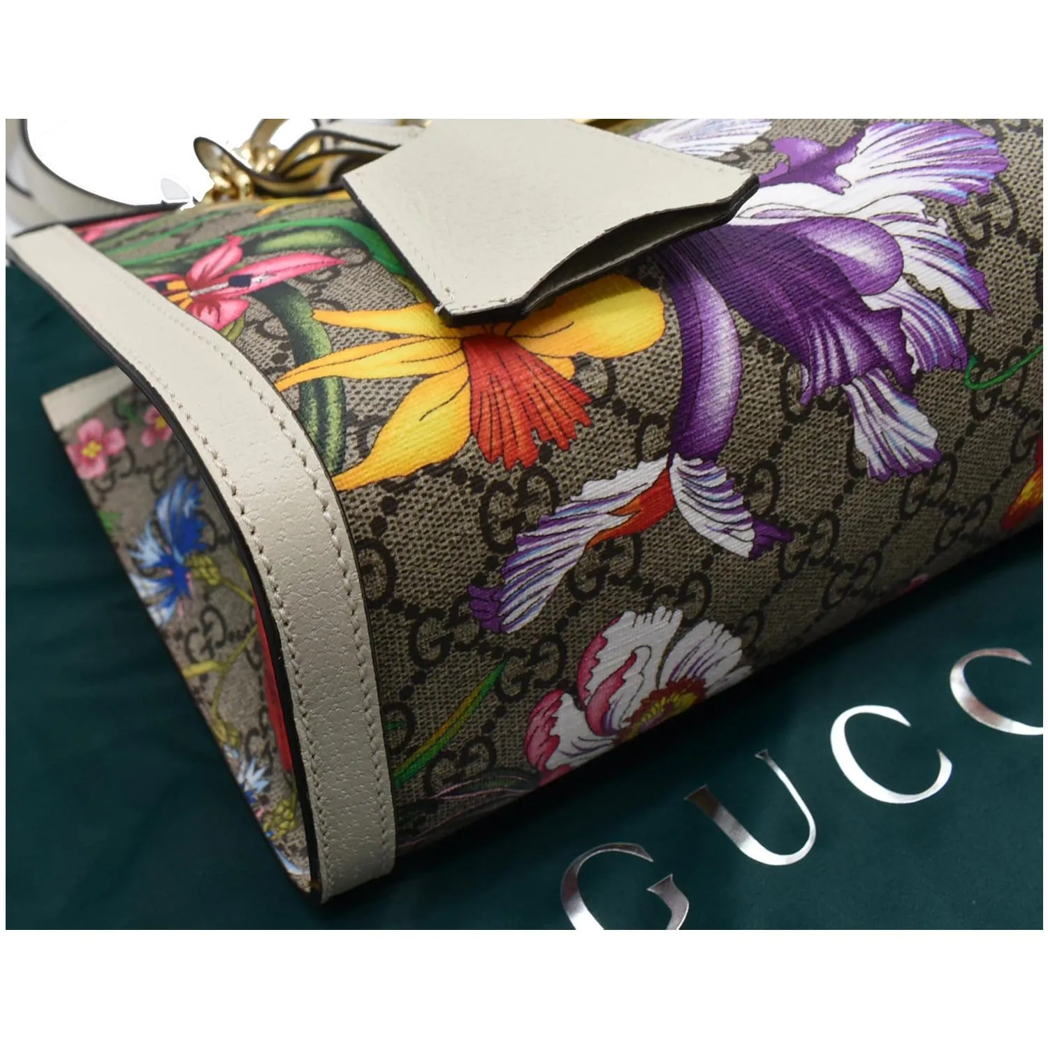 GUCCI Padlock Flora Small GG Supreme Canvas Shoulder Bag Beige 498156