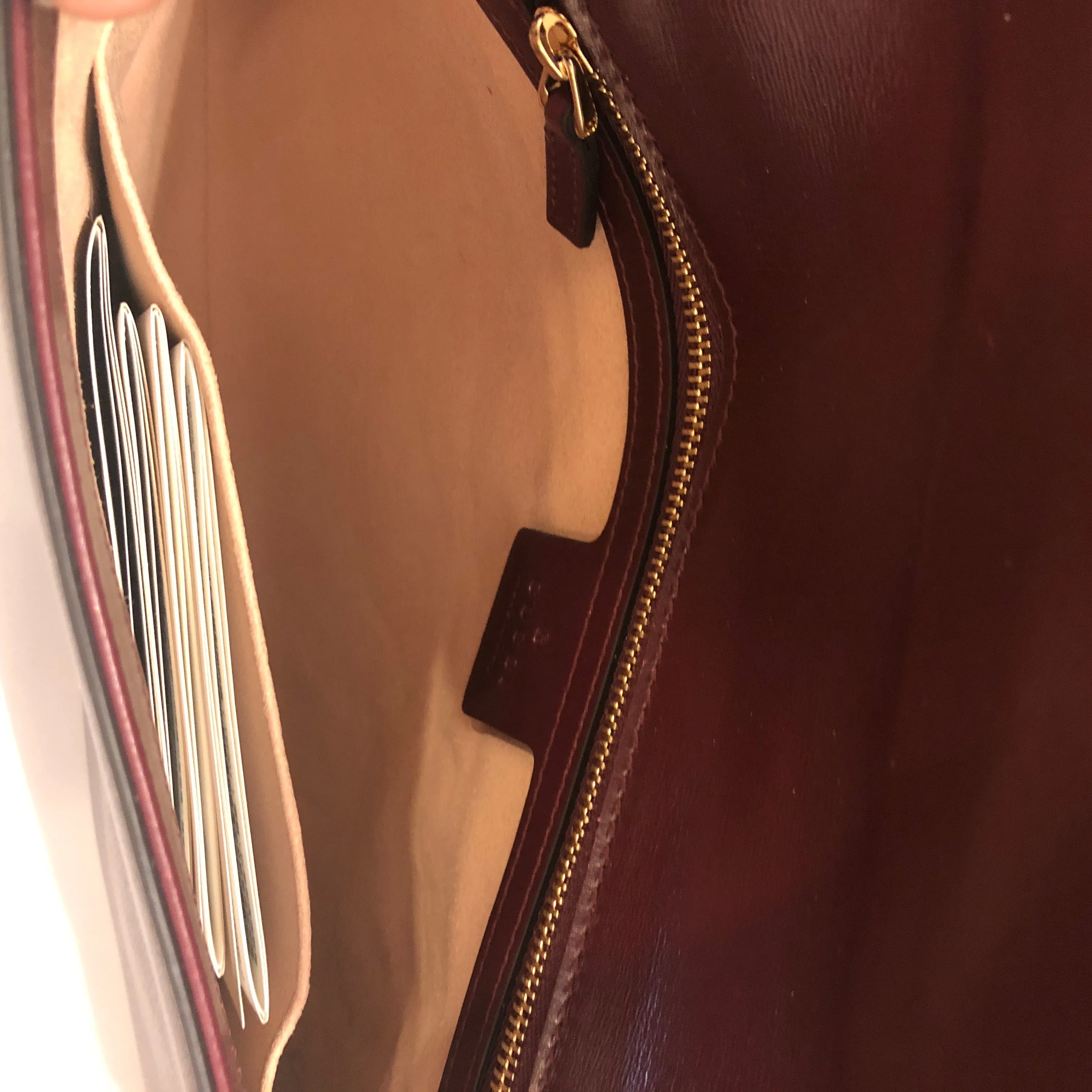 Gucci Rajah Leather Clutch in Burgundy