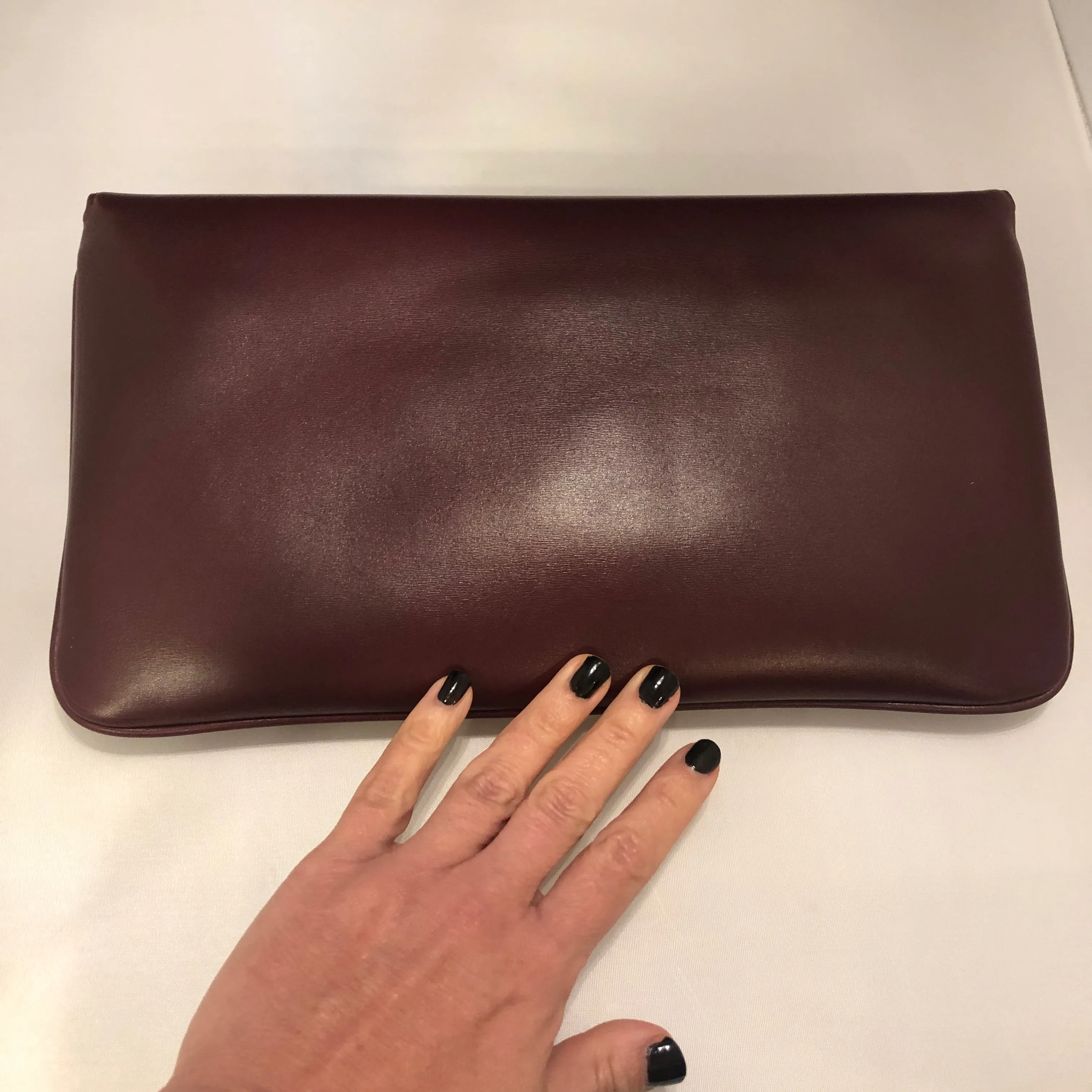 Gucci Rajah Leather Clutch in Burgundy