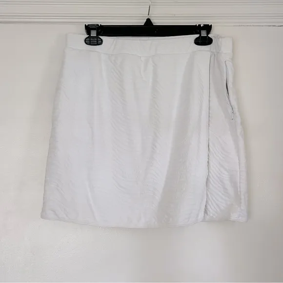 J. McLaughlin White Textured Catalina Tennis Faux Wrap Skort L