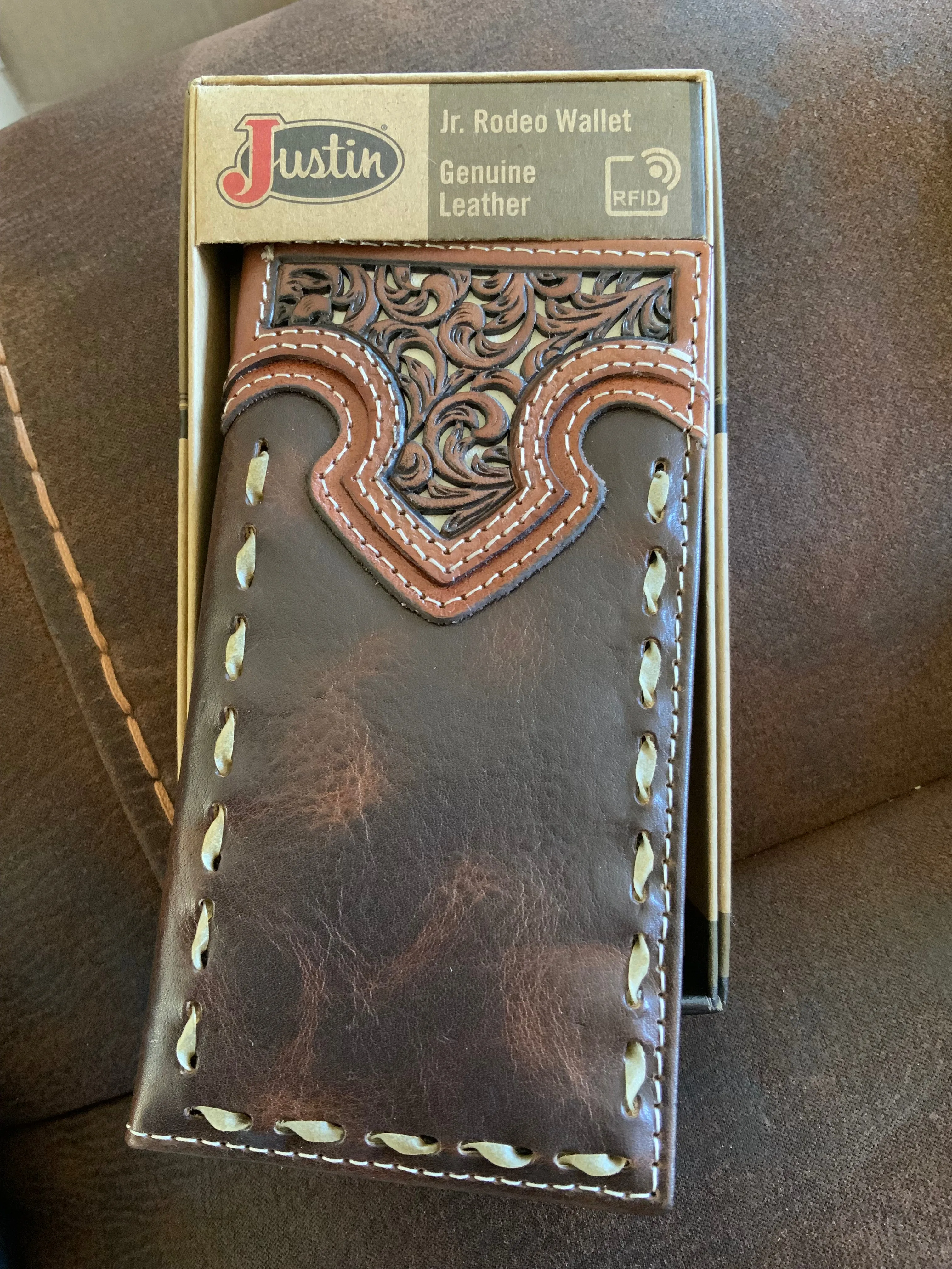 Justin Junior Rodeo Wallet with Tooled Yoke and Rawhide Buck Stitch