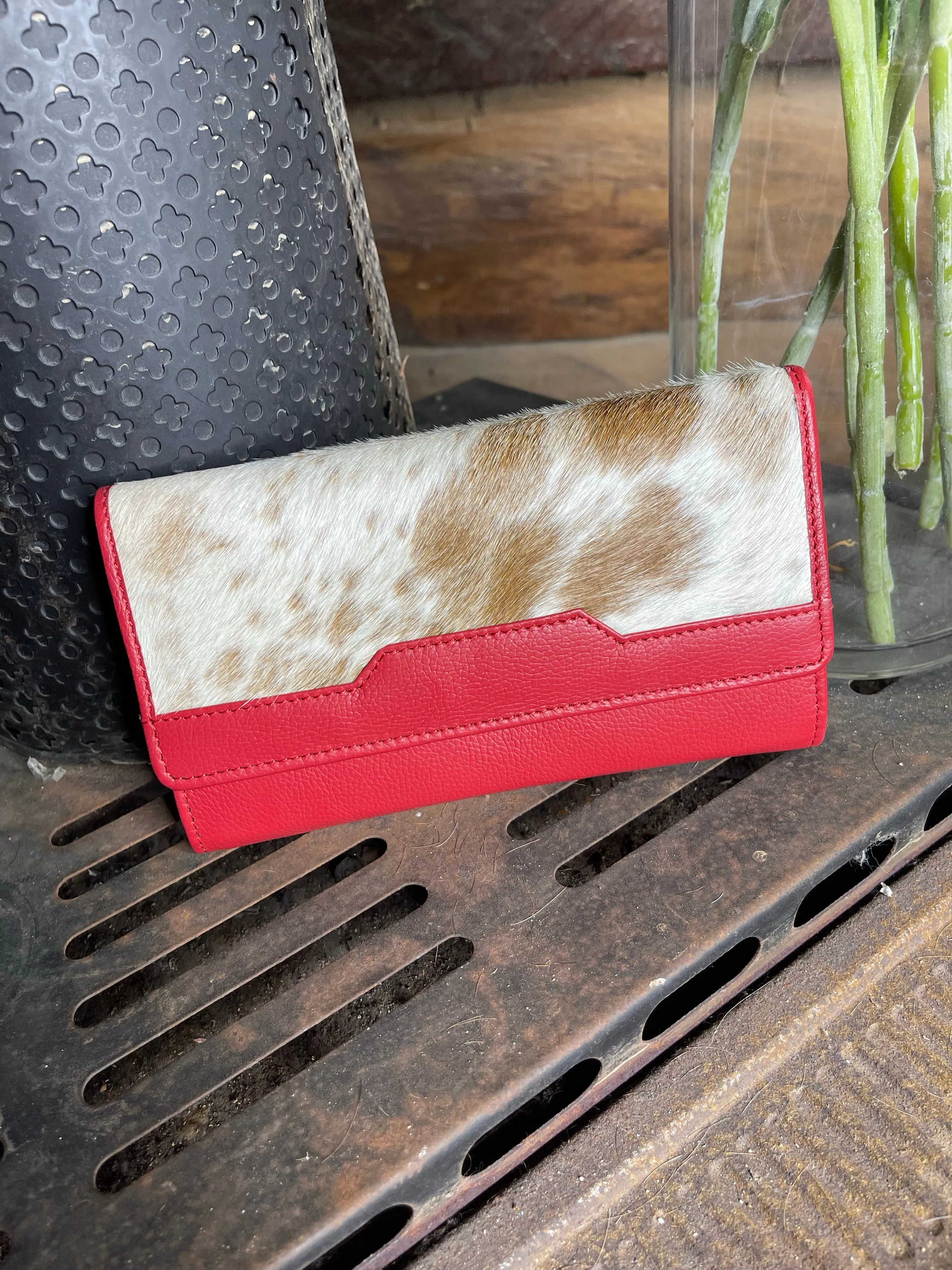 L69933RED VEGAS PURSE RED