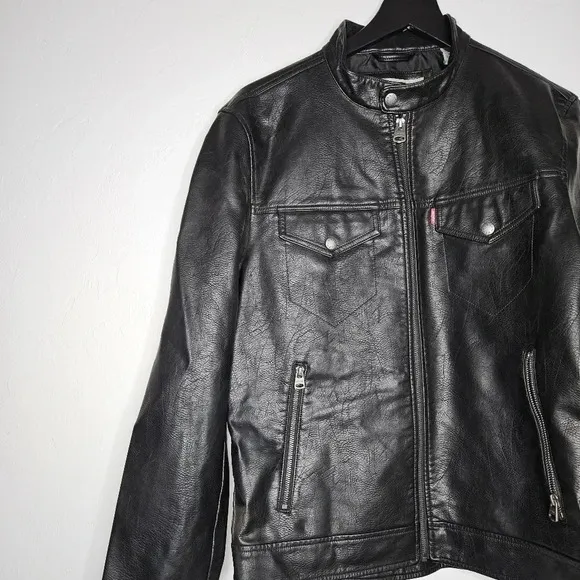 Levis Faux Leather Zip Up Jacket Medium in Black racer collar​