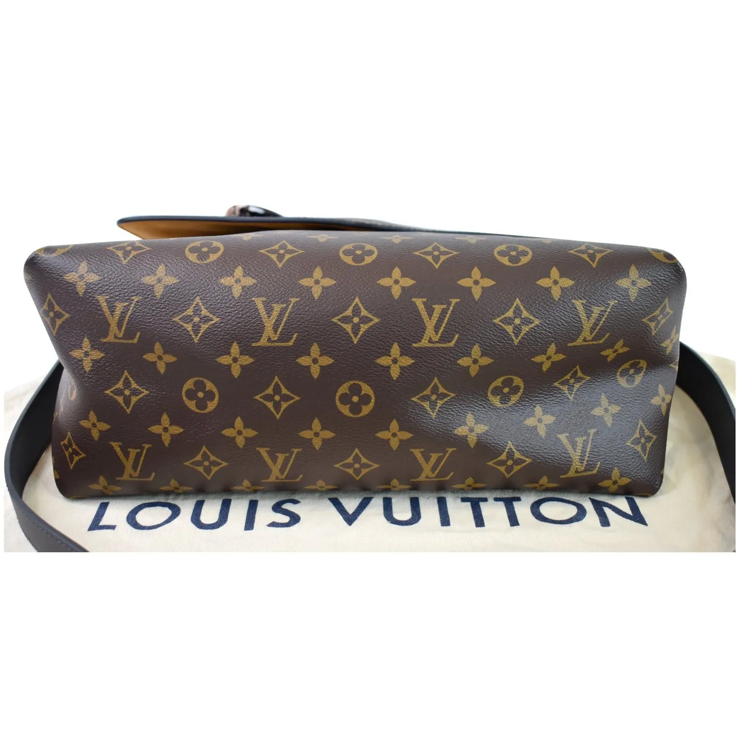 LOUIS VUITTON Beaubourg MM Monogram Canvas Shoulder Bag Brown