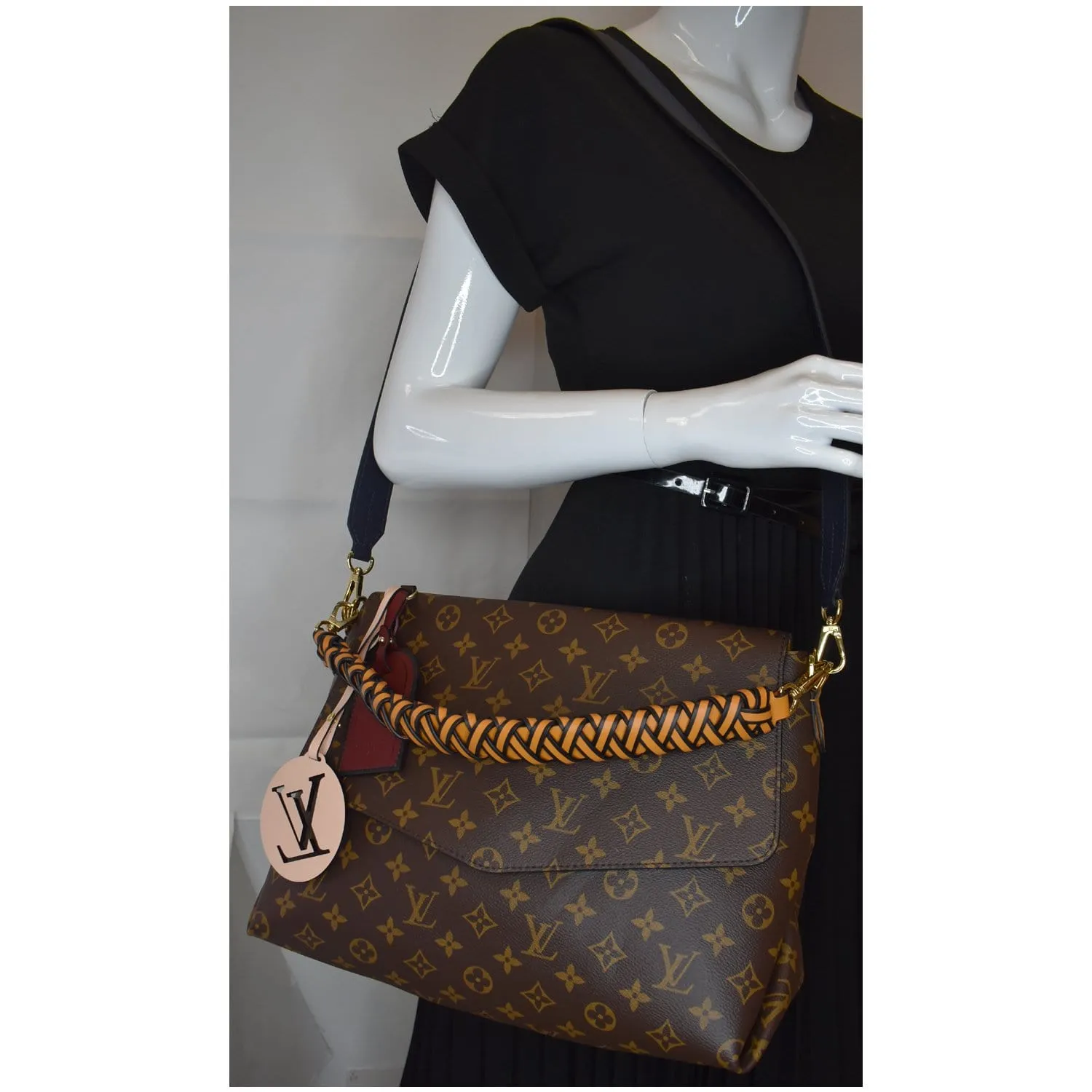 LOUIS VUITTON Beaubourg MM Monogram Canvas Shoulder Bag Brown