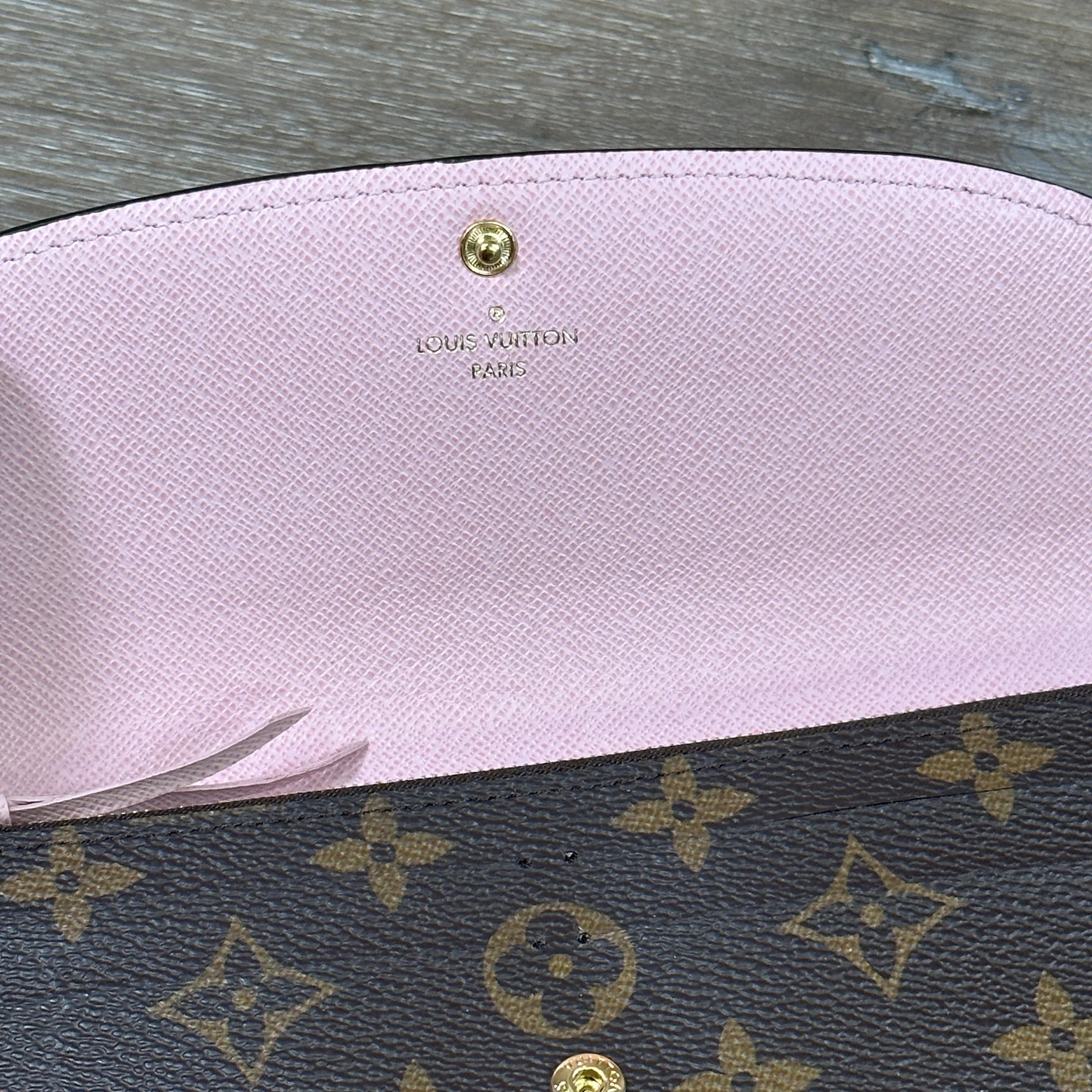 Louis Vuitton Emilie Wallet - Rose Ballerine