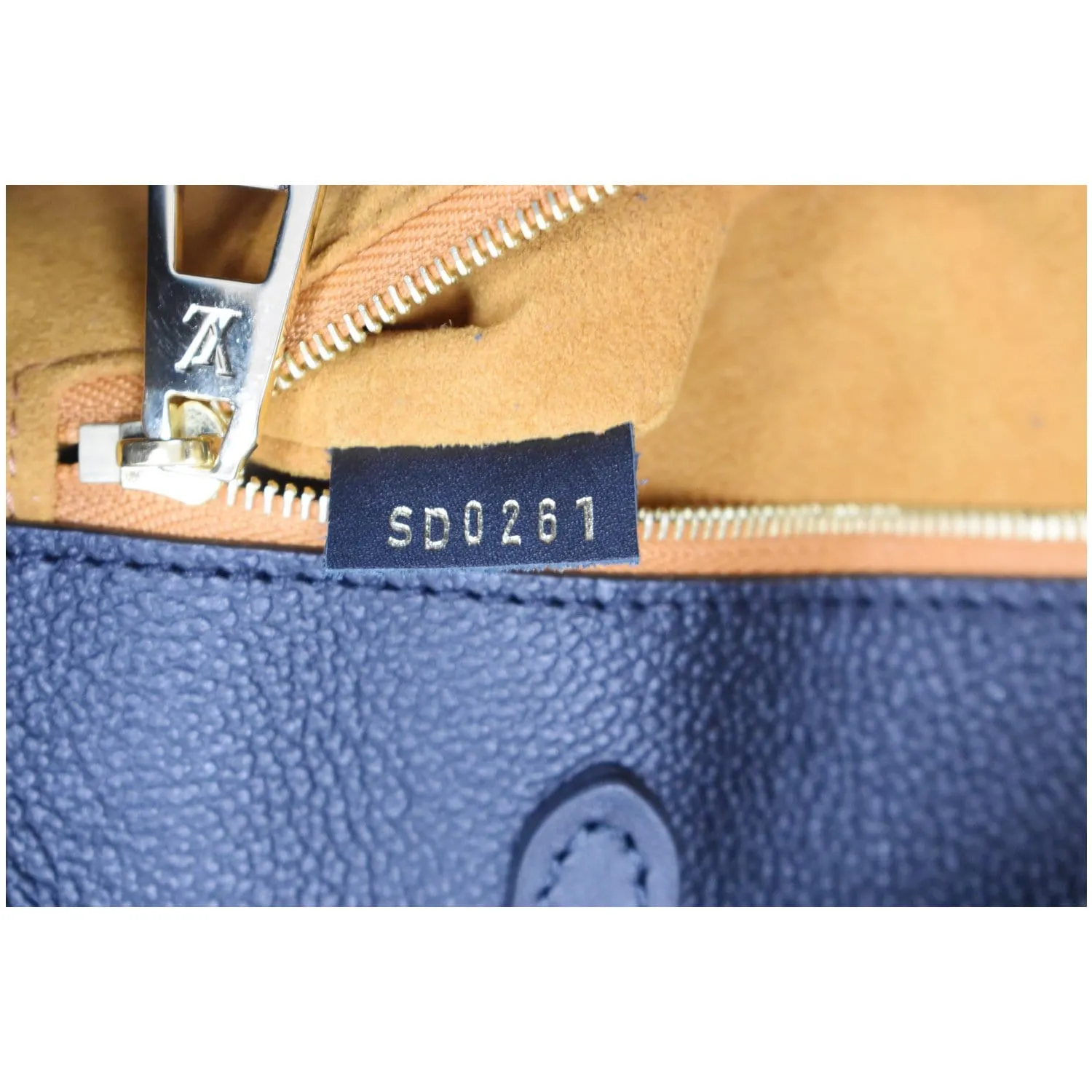 LOUIS VUITTON Onthego GM Monogram Empreinte Shoulder Bag Black