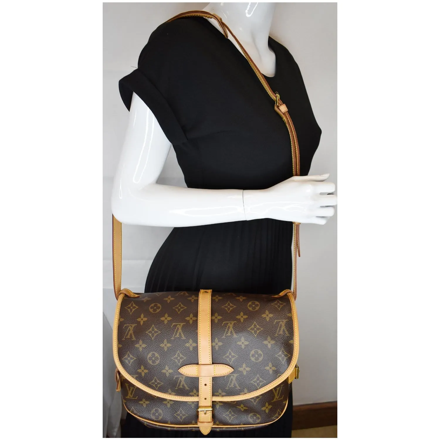 LOUIS VUITTON Saumur 30 Monogram Canvas Shoulder Bag Brown