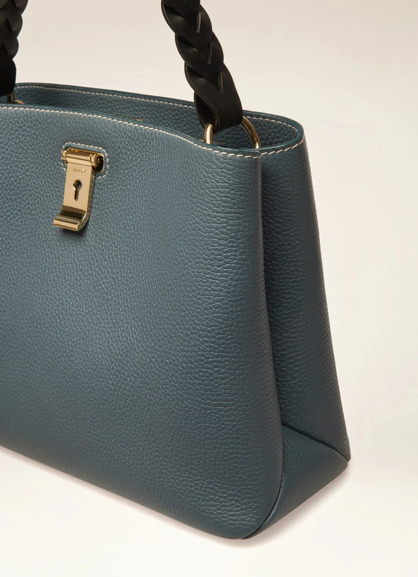 Lucyle - Shoulder Bag