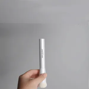 Magnetic Blush Brush