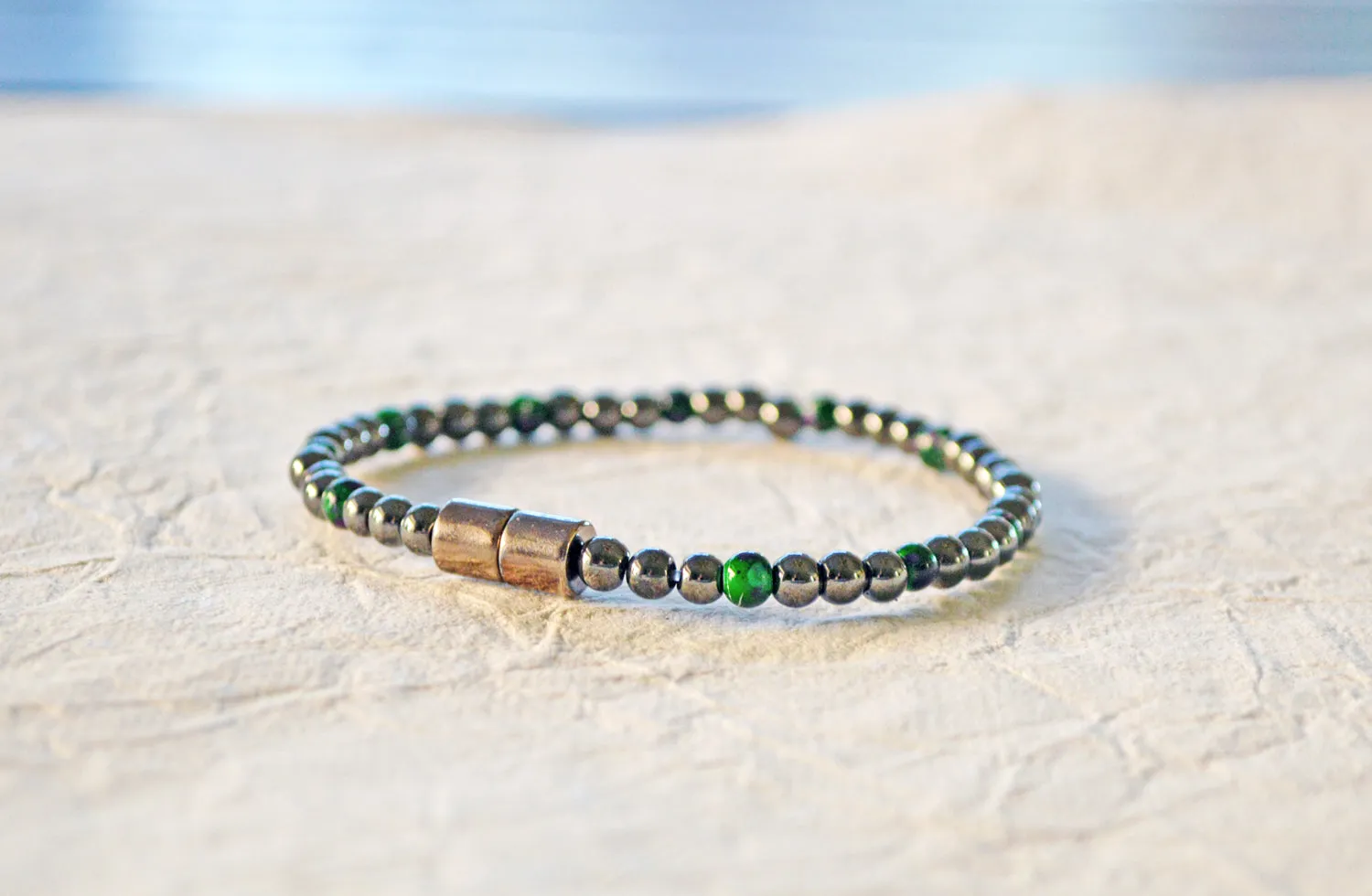 Magnetic Bracelet in Black and Green