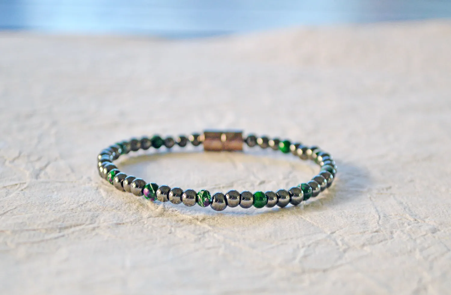 Magnetic Bracelet in Black and Green