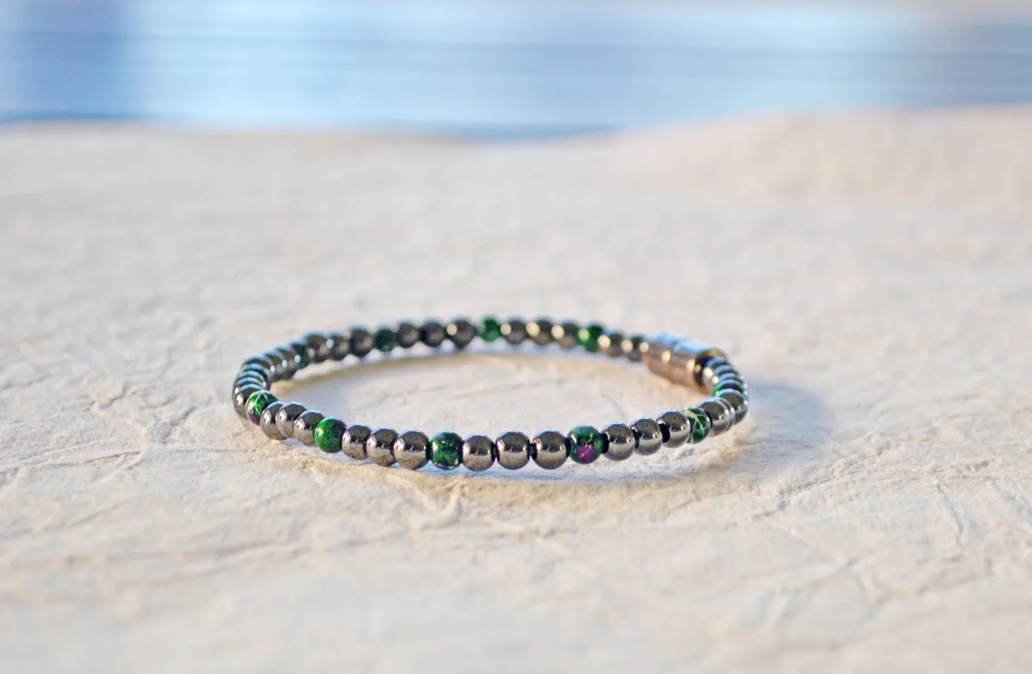 Magnetic Bracelet in Black and Green