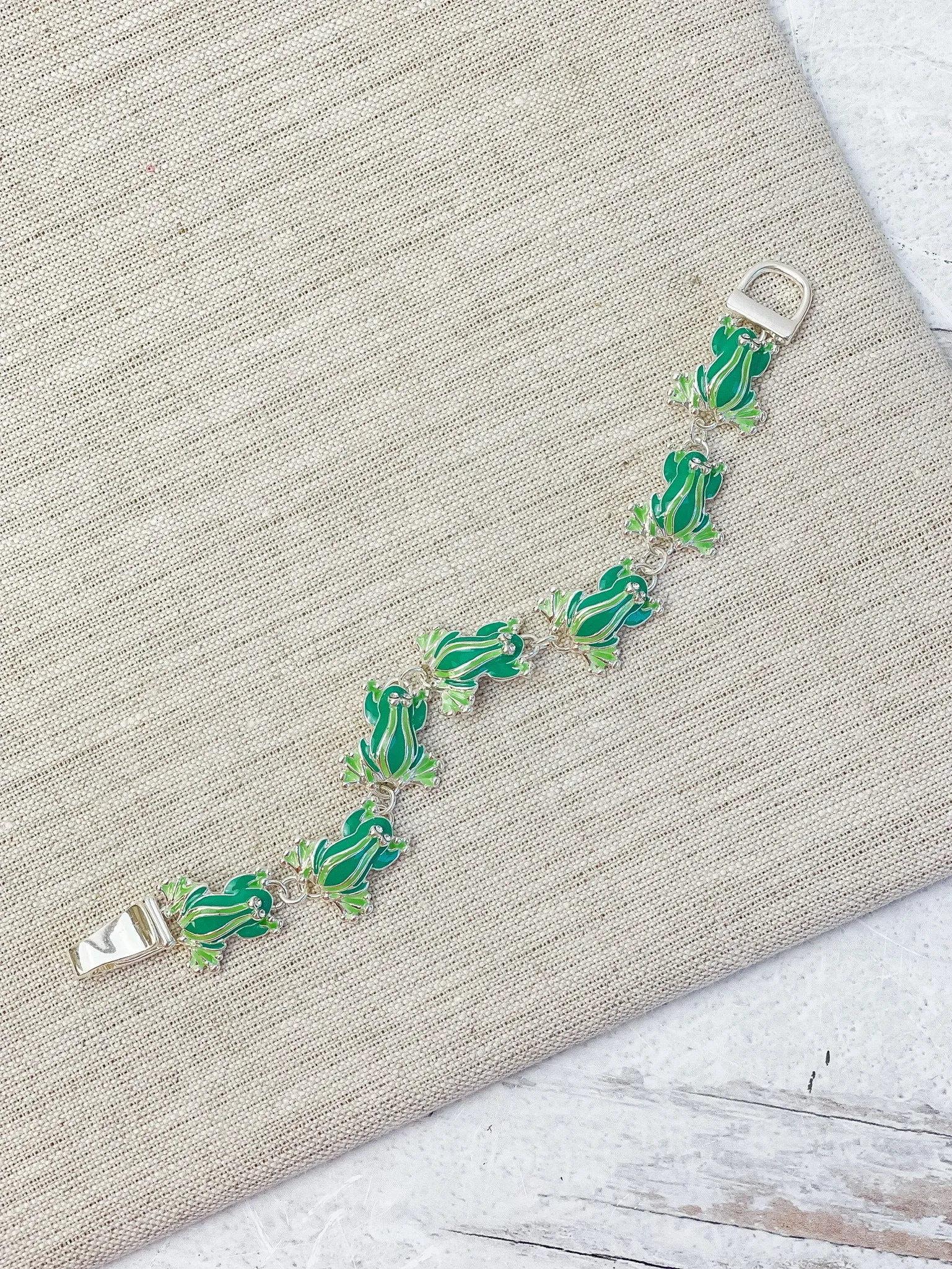 Magnetic Enamel Bracelet - Frog