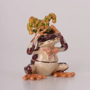 Maroon See No Evil Frog