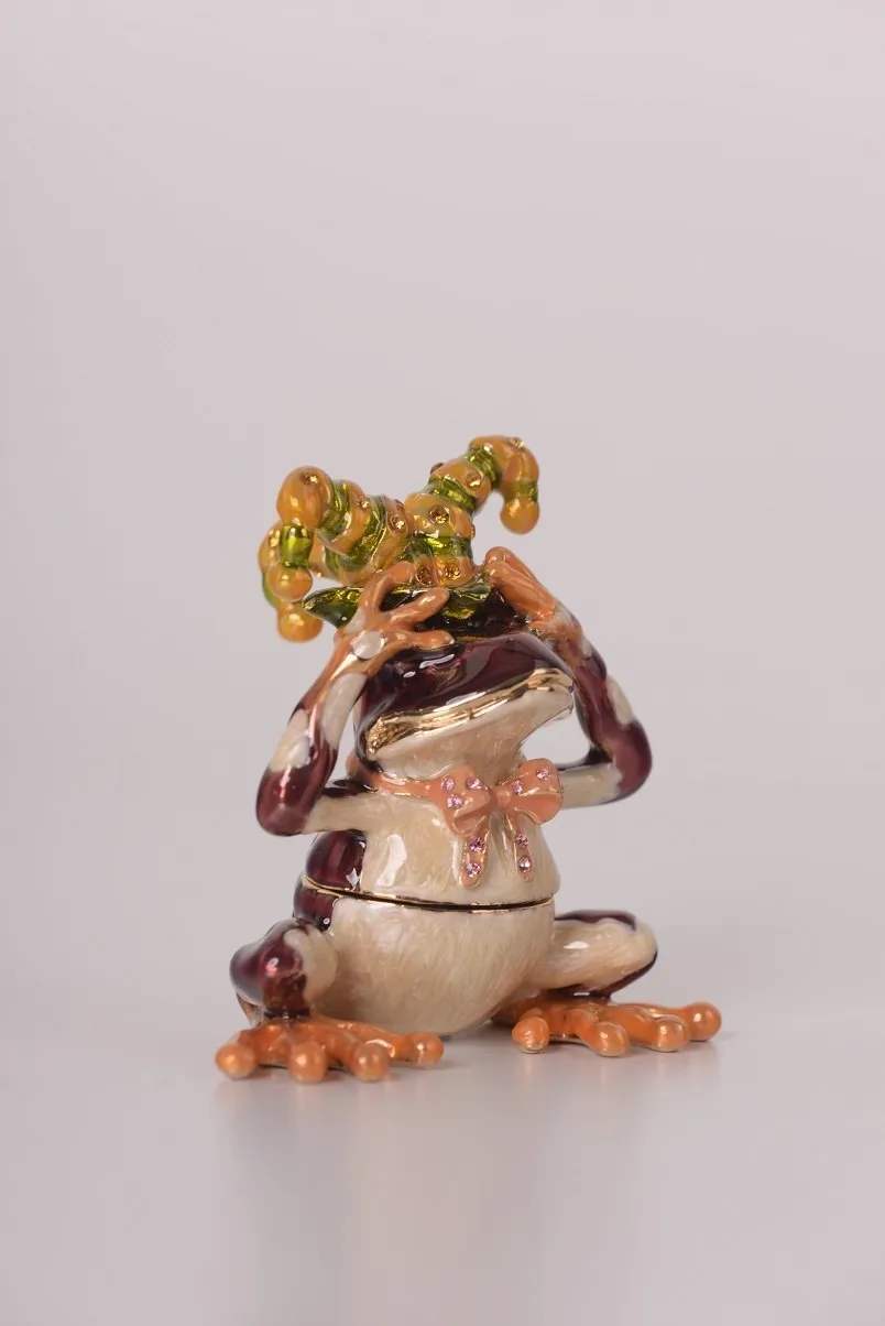 Maroon See No Evil Frog