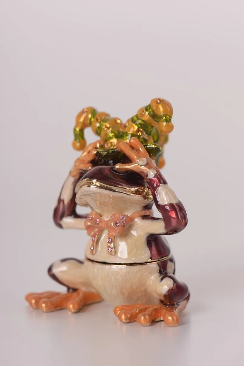 Maroon See No Evil Frog