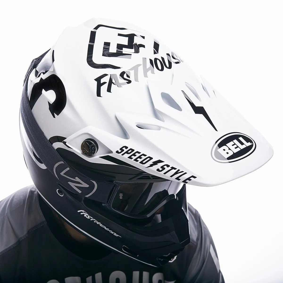 MC / Bell Moto 9 Helmet - White