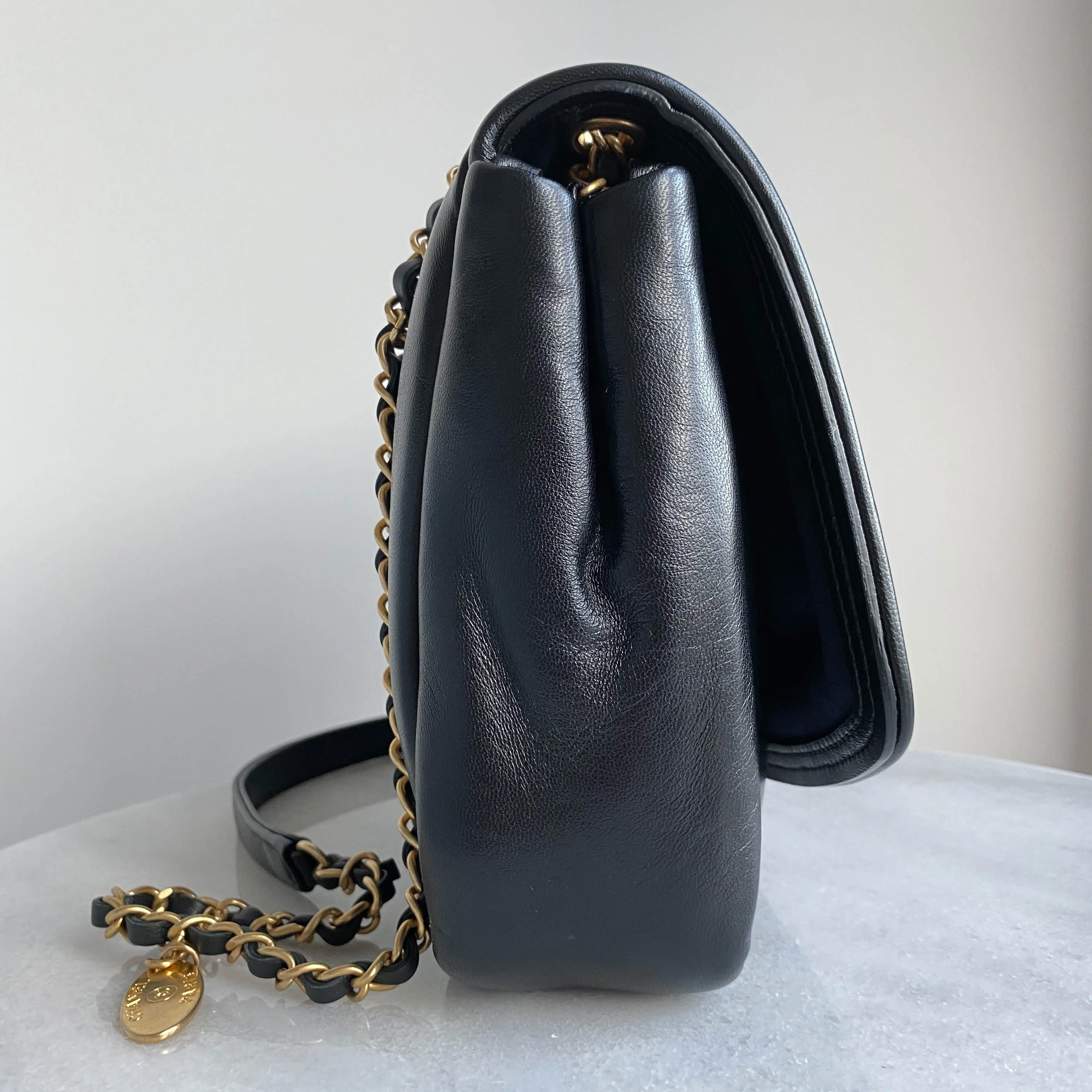 Medium Vintage Puffy Flap Bag in Black Lambskin