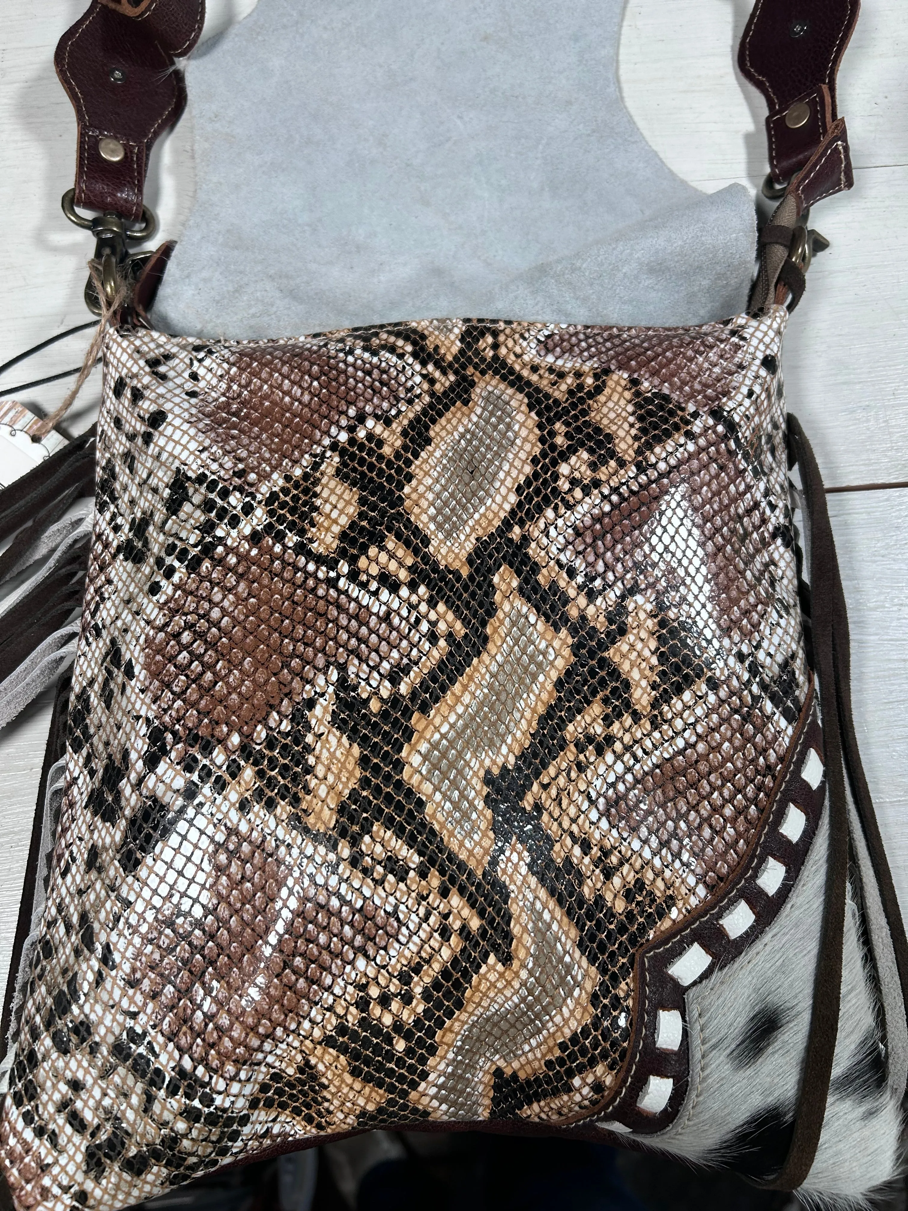 Myra Bag Culver Draw Fringed Concealed Carry bag S-8413