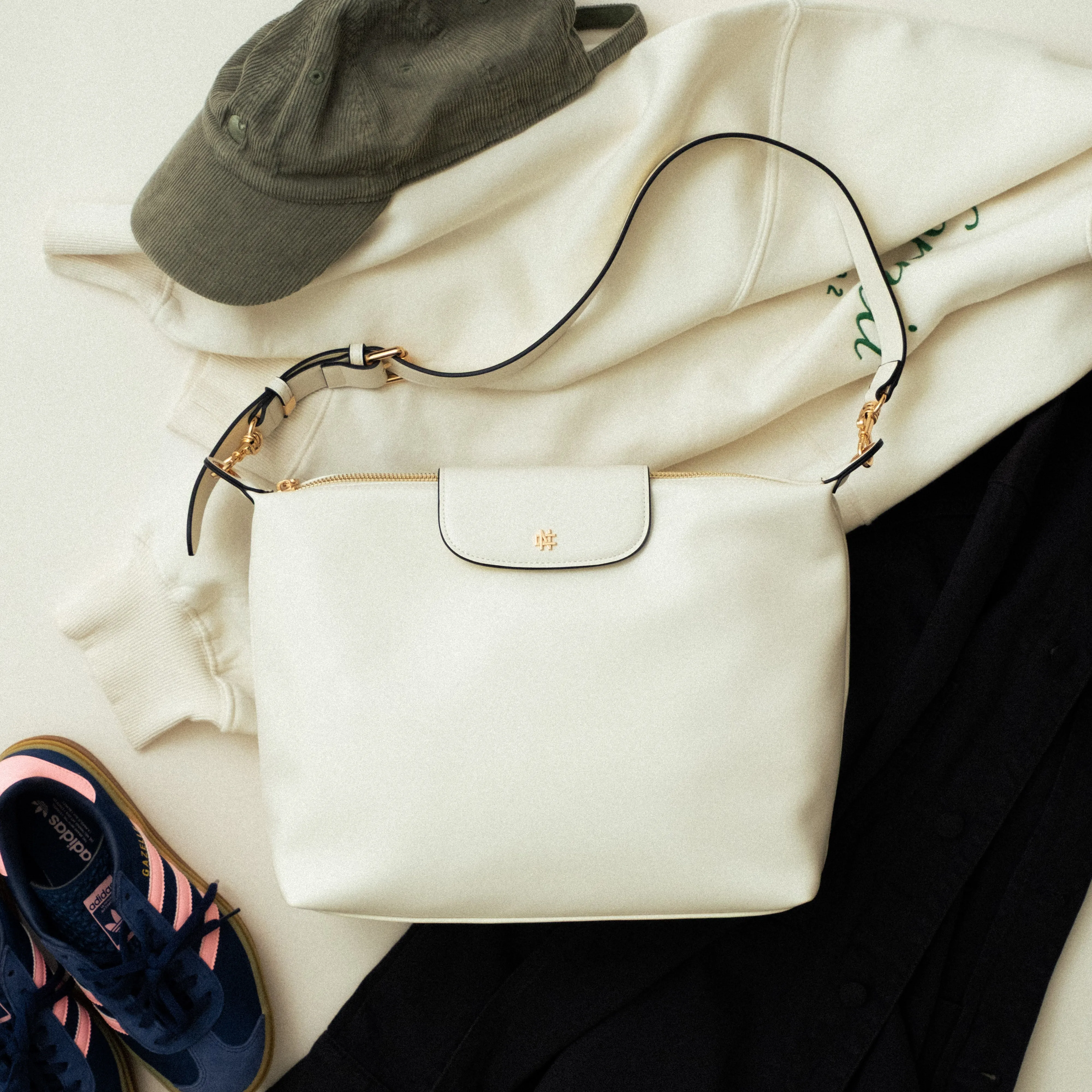 Poppy Medium Shoulder Bag