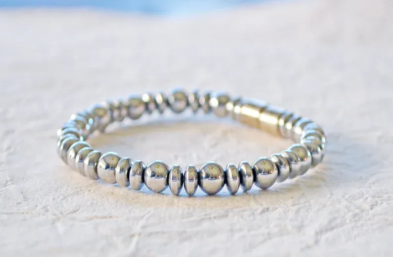 Silver Metallic Magnetic Bracelet for Pain