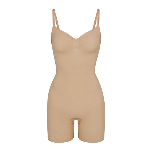 SKIMS SEAMLESS SCULPT MID THIGH BODYSUIT in Clay NEW