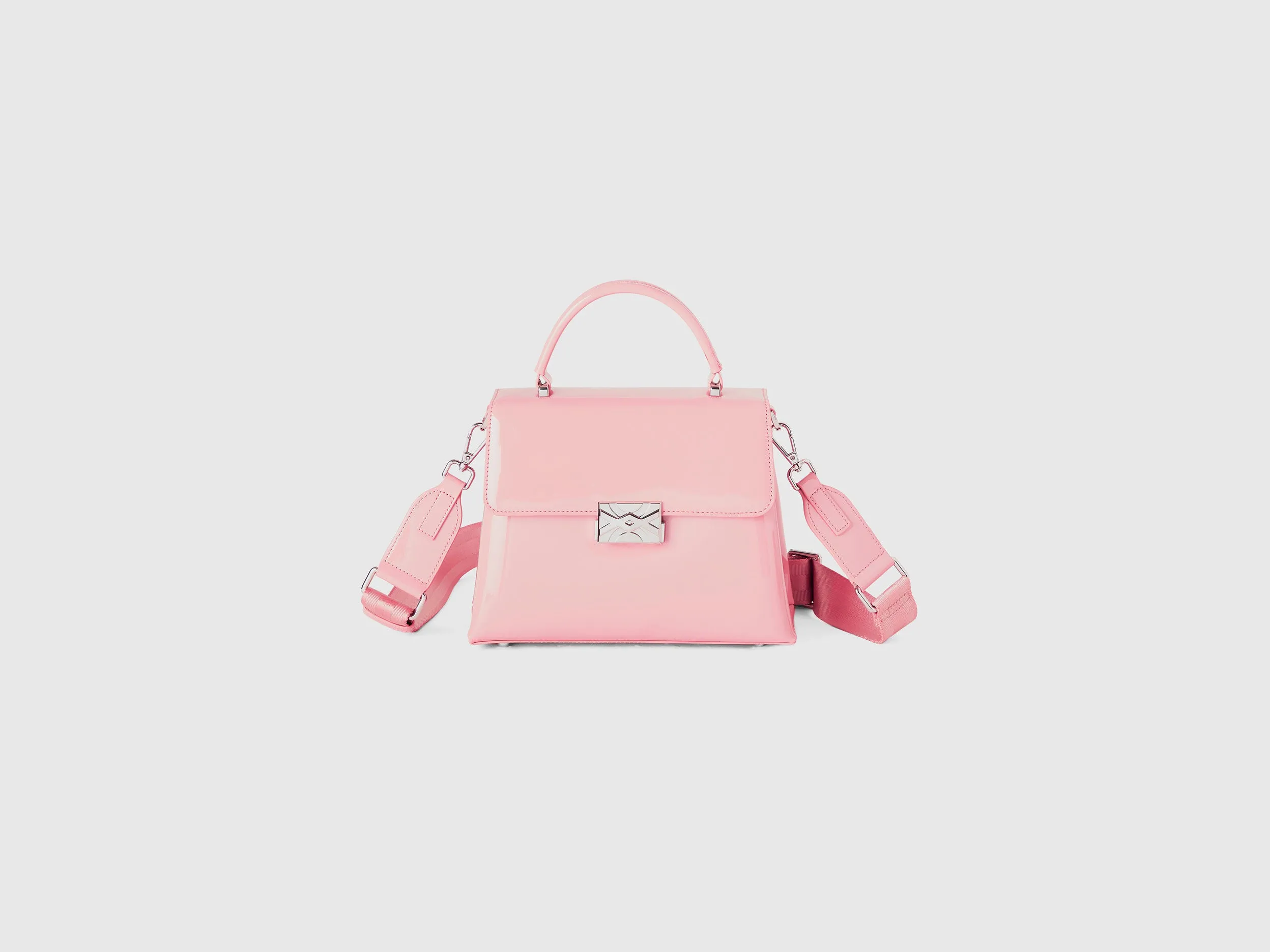 Solid Magnetic Closure Handbag