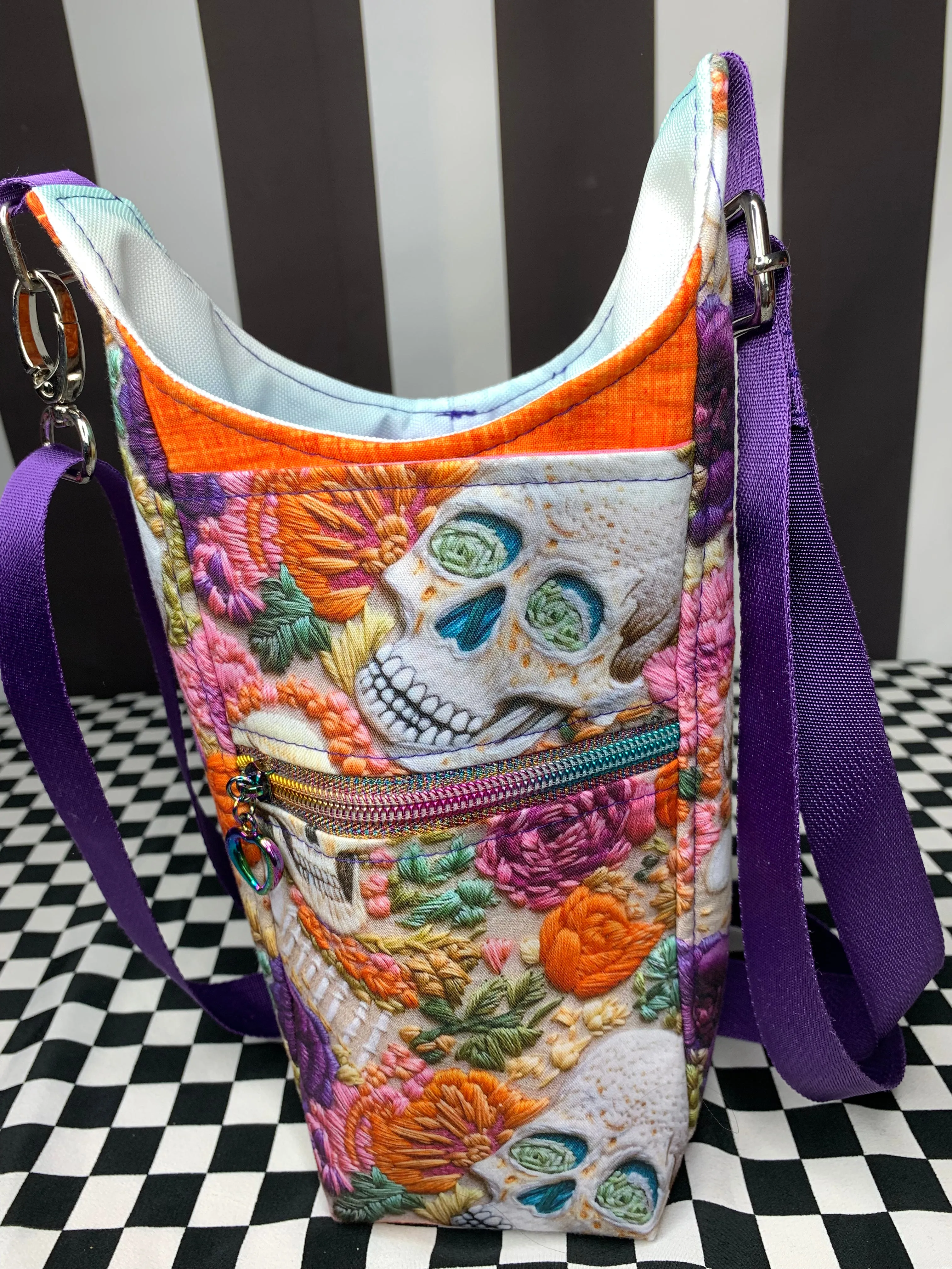 Tapestry skulls drink bottle crossbody bag