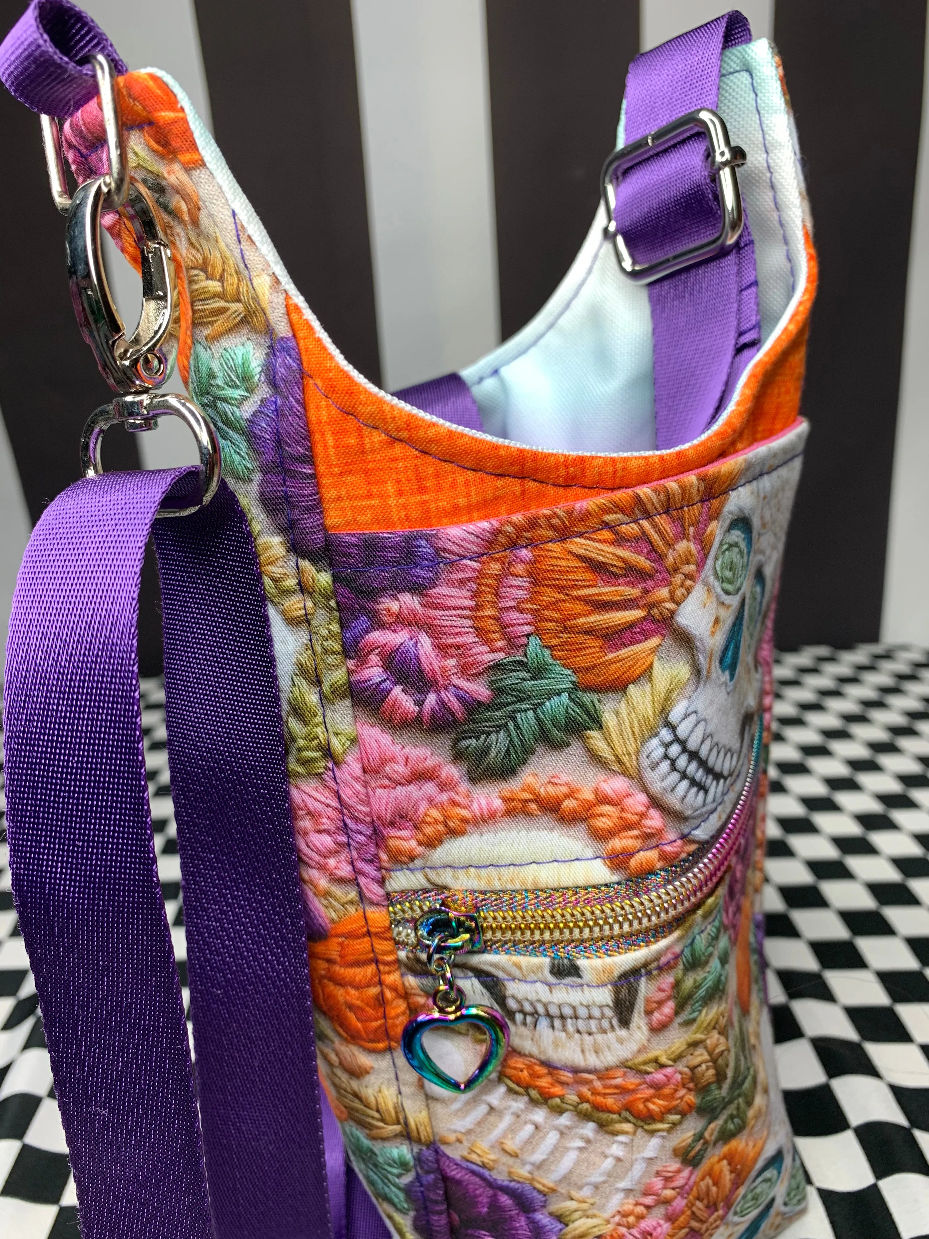 Tapestry skulls drink bottle crossbody bag