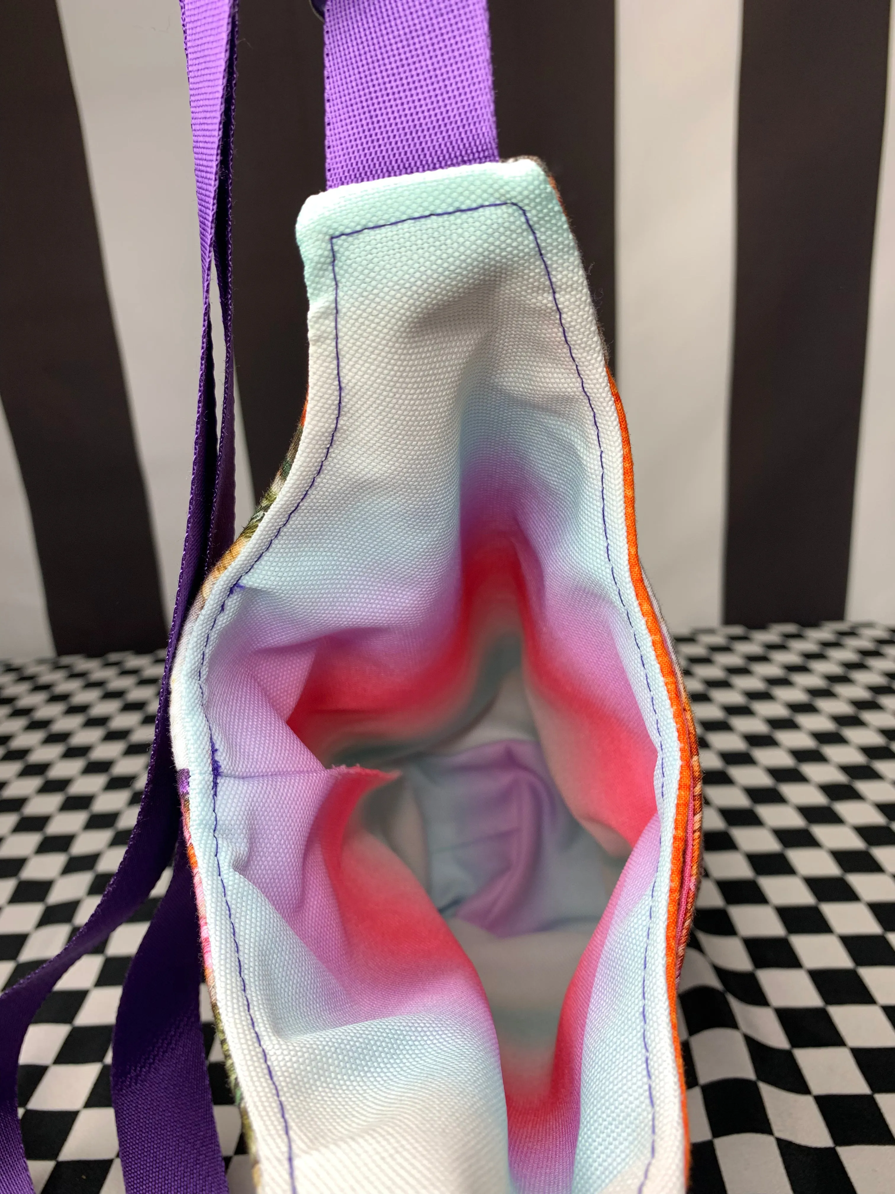 Tapestry skulls drink bottle crossbody bag